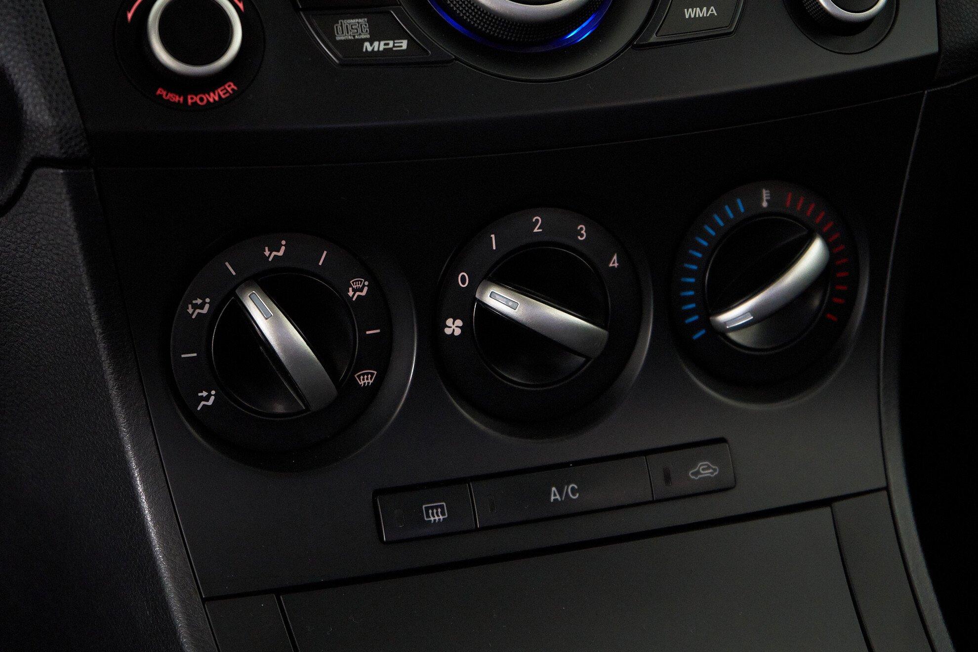 Mazda 3 2013, черный