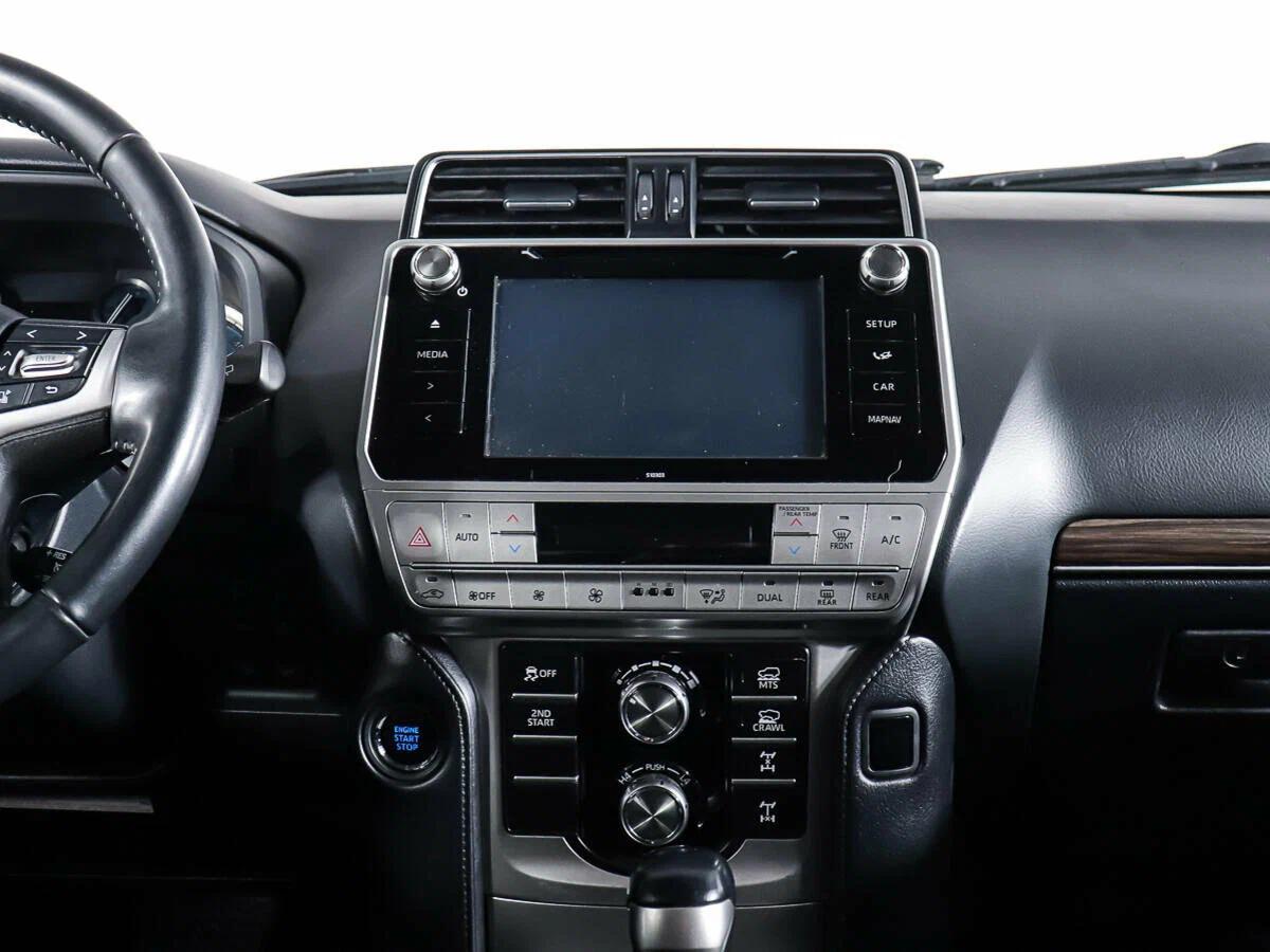 Toyota Land Cruiser Prado 2018, черный