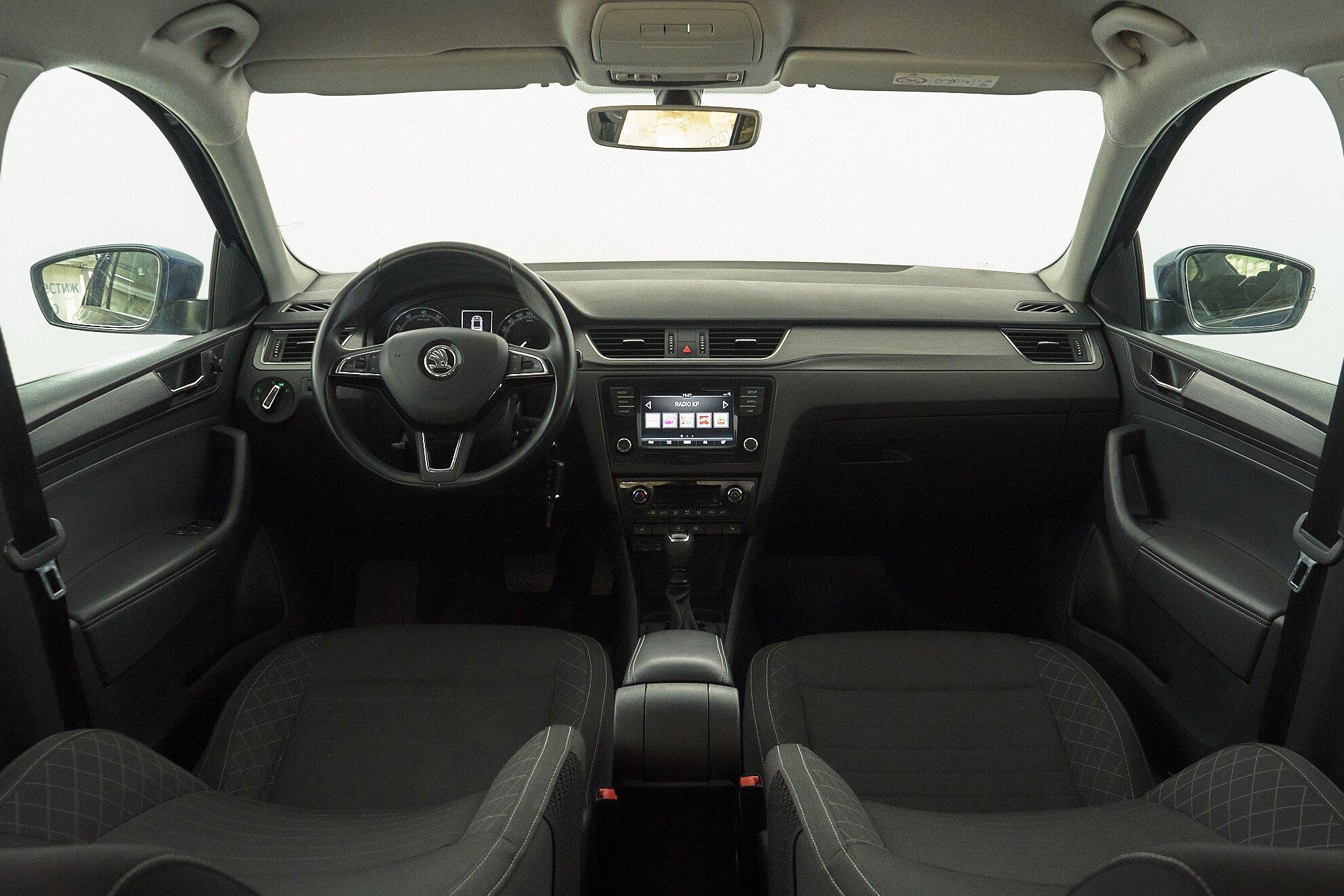 Skoda Rapid 2017, синий