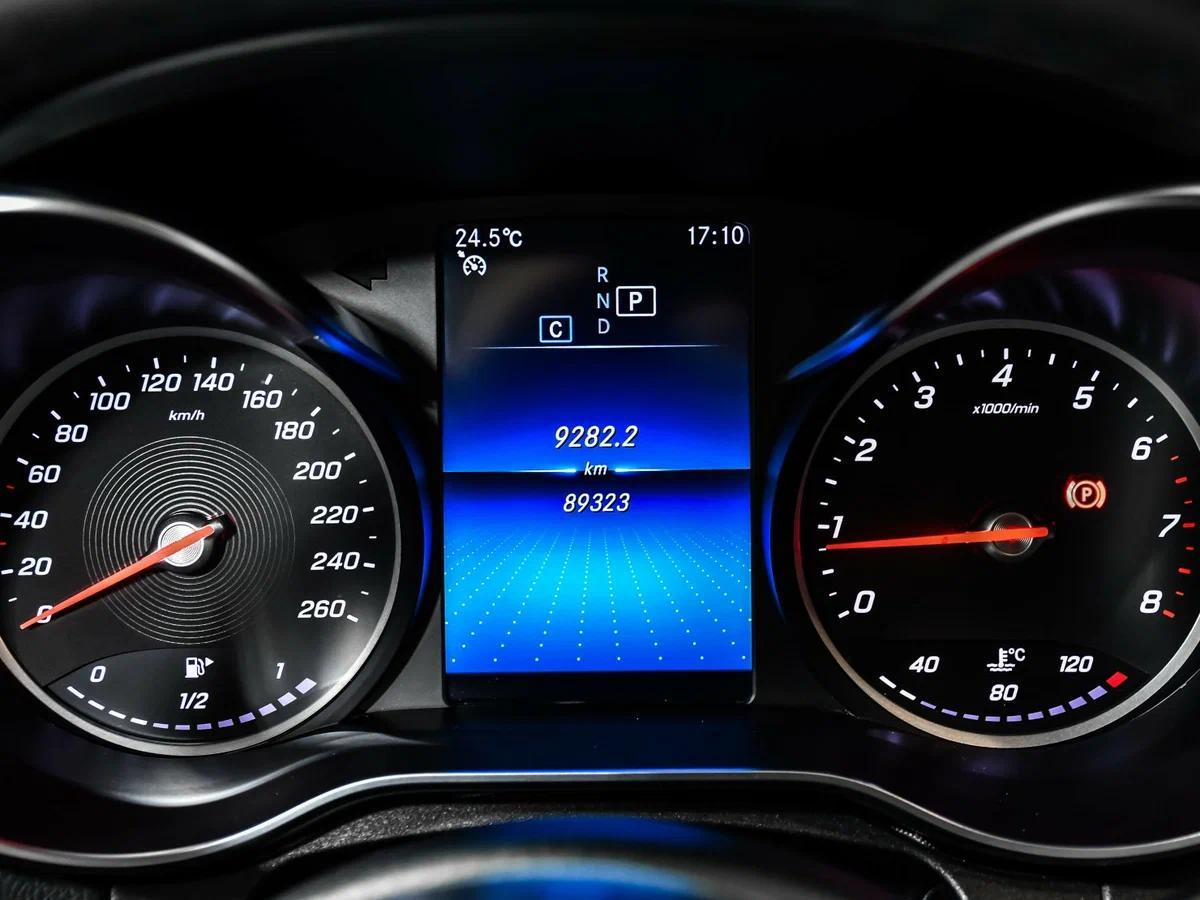 Mercedes-Benz C-Класс 2020, серый