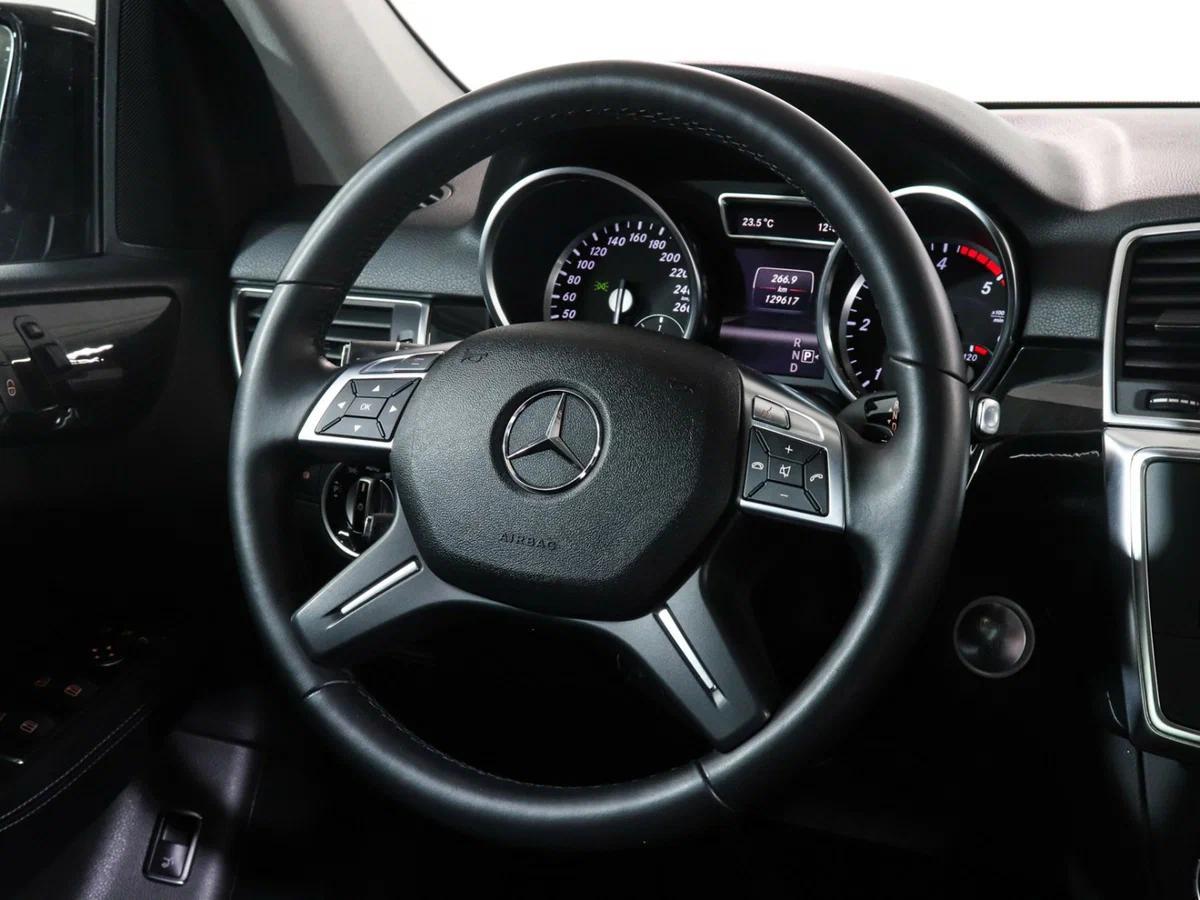 Mercedes-Benz M-Класс 2012, черный