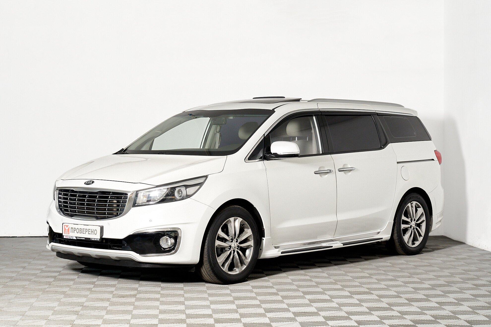 Kia Carnival 2016, белый