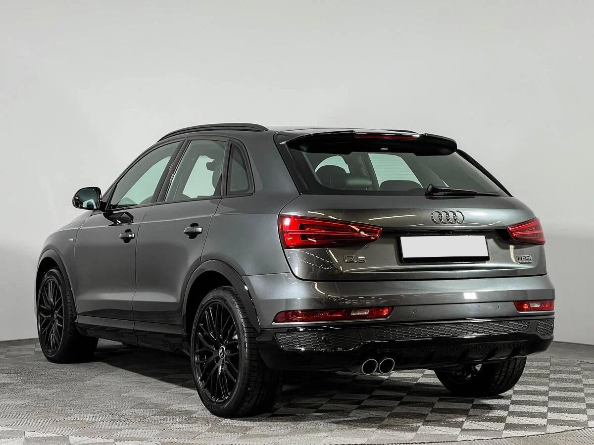 Audi Q3 2017, серый