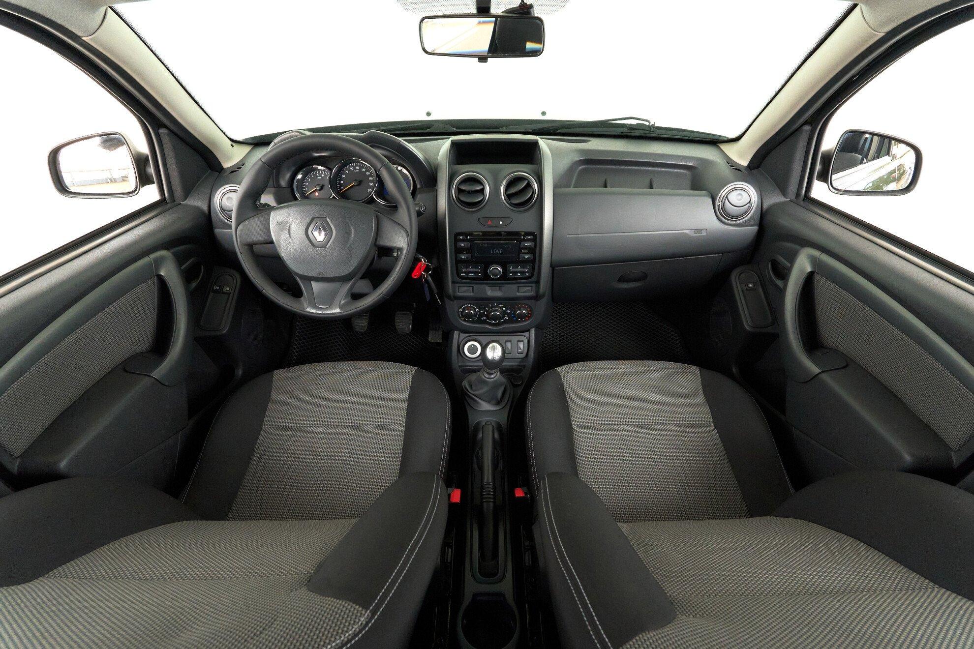 Renault Duster 2015, зеленый