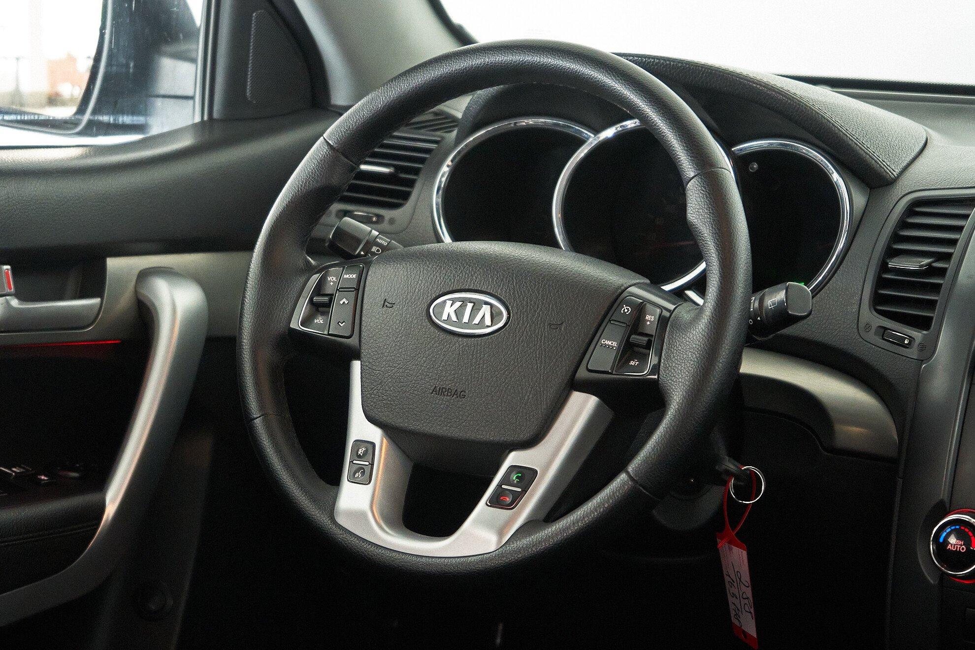 Kia Sorento 2011, серый