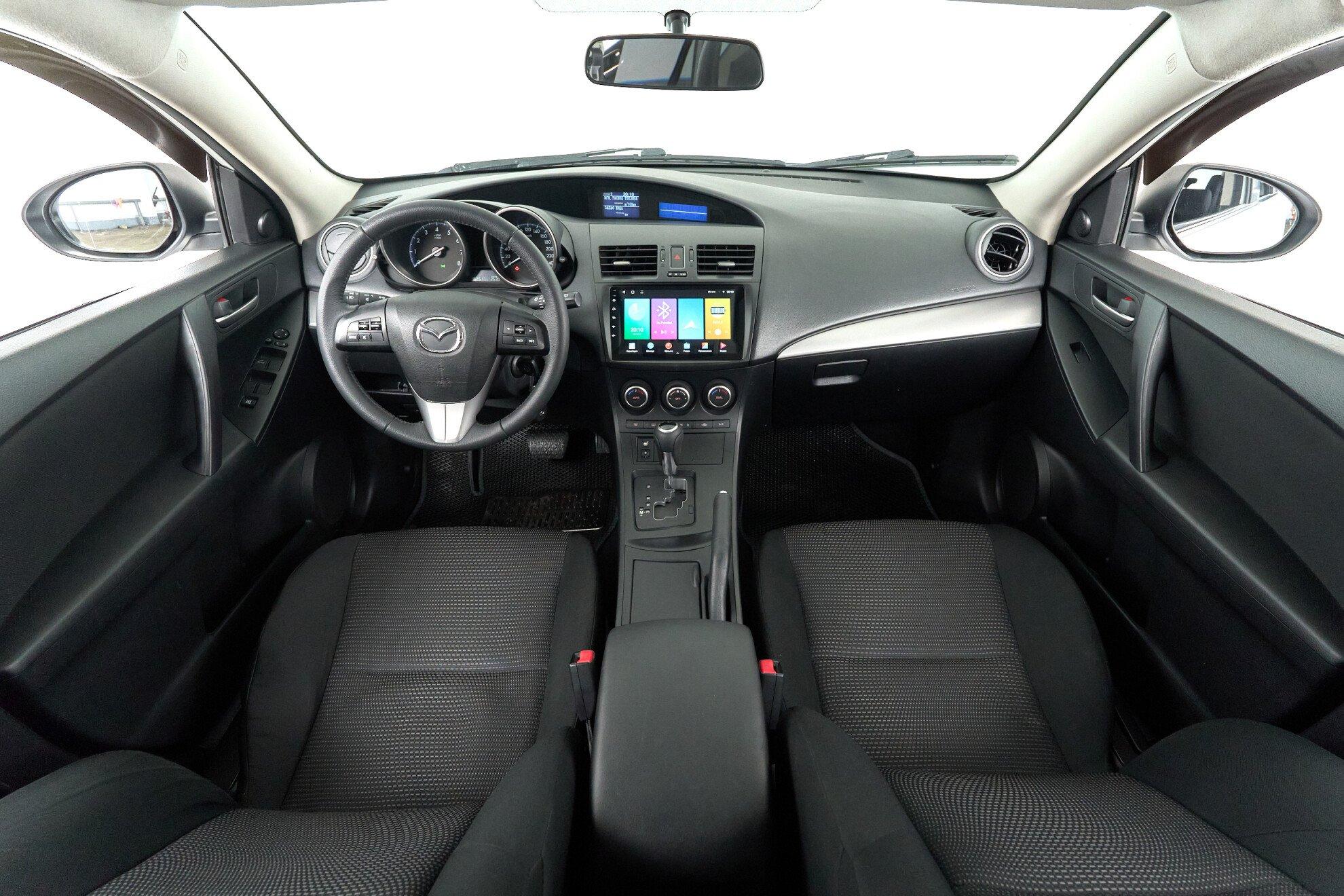 Mazda 3 2012, белый