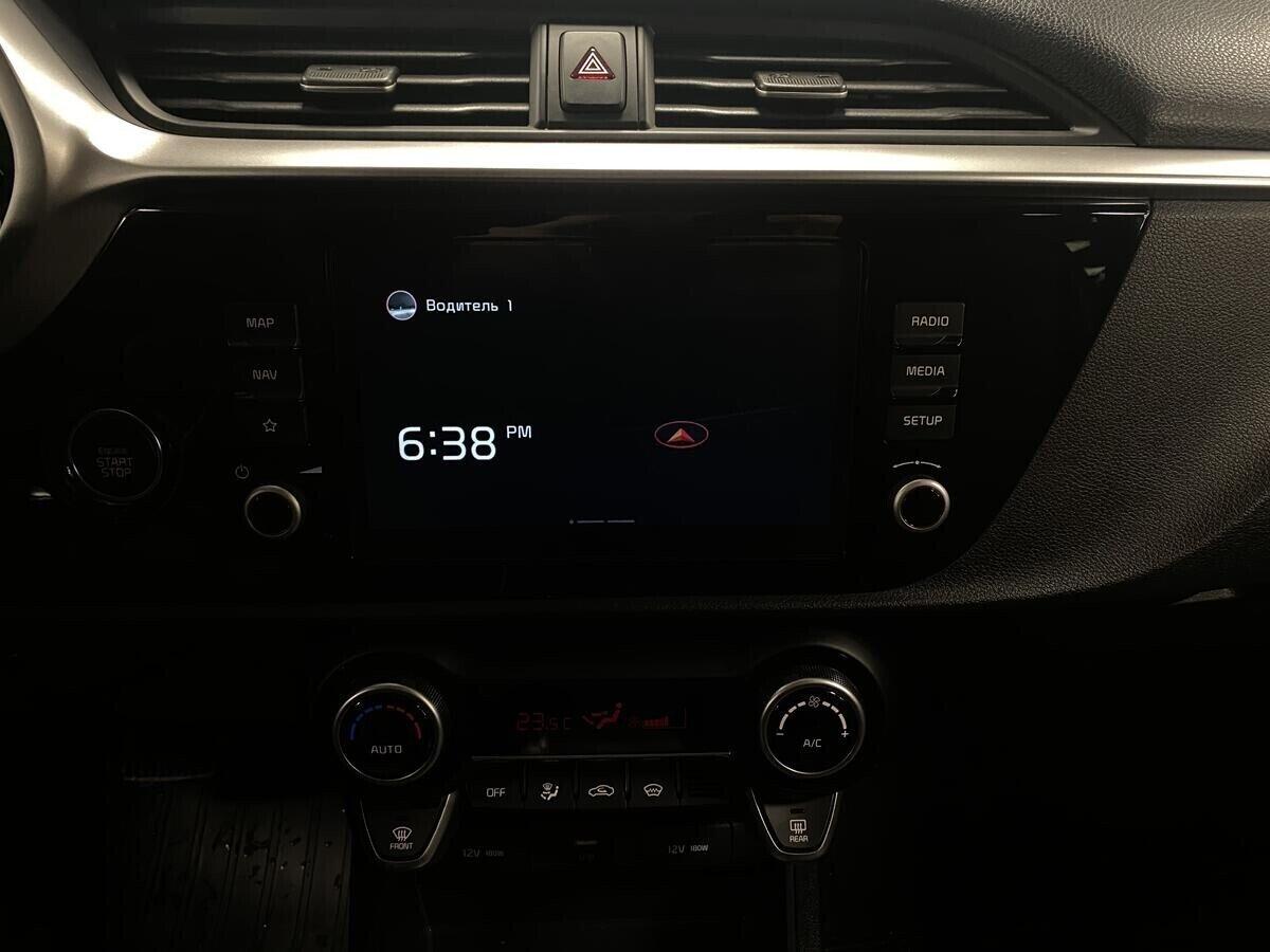 Kia Rio 2021, белый