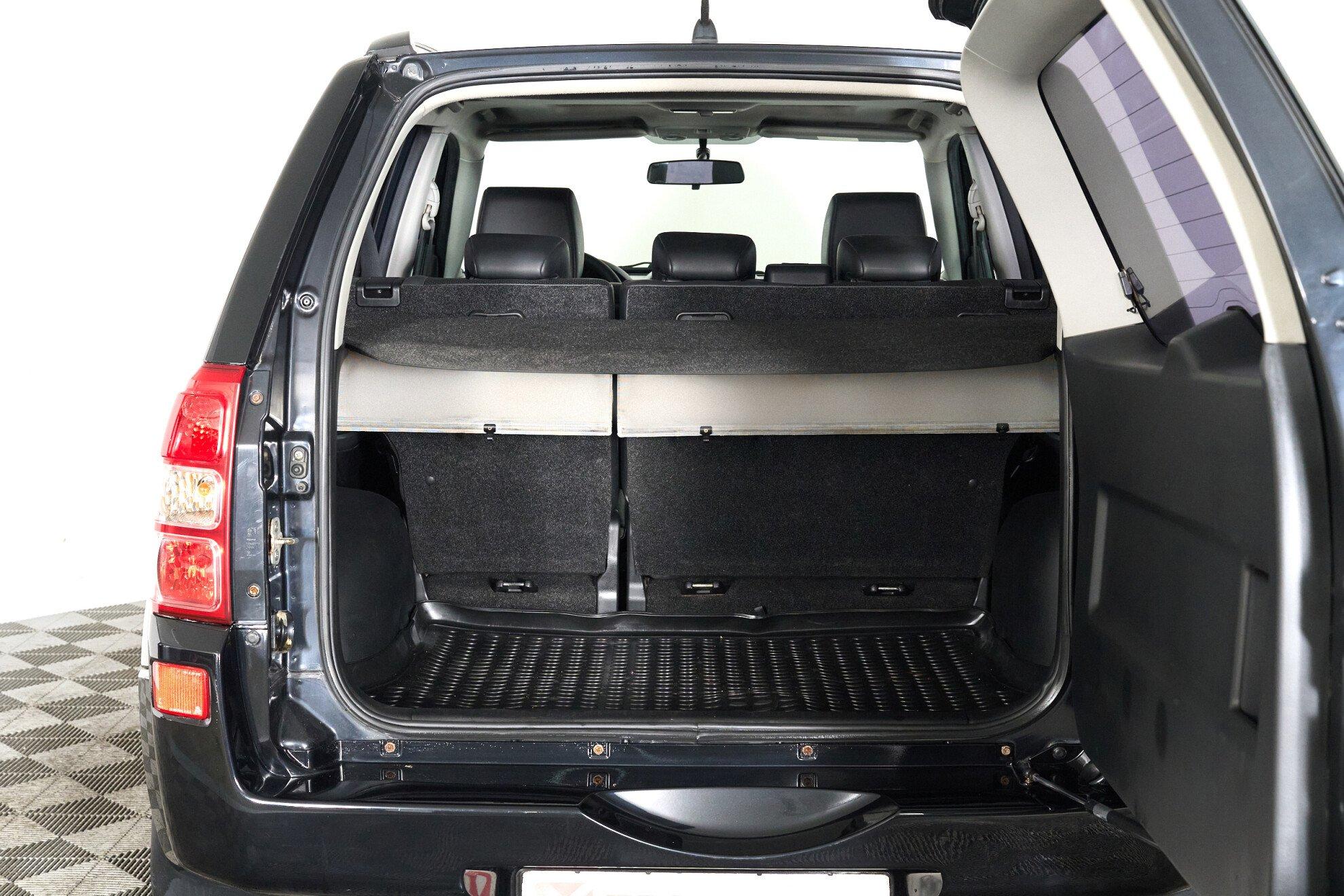 Suzuki Grand Vitara 2012, черный