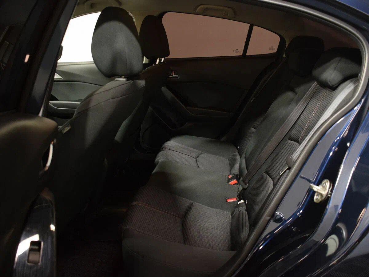 Mazda 3 2018, синий