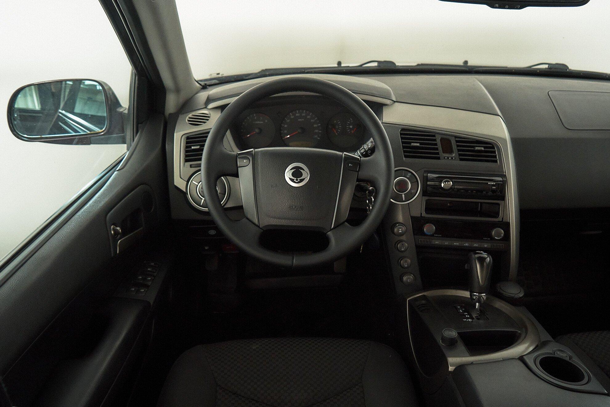 SsangYong Kyron 2011, пурпурный