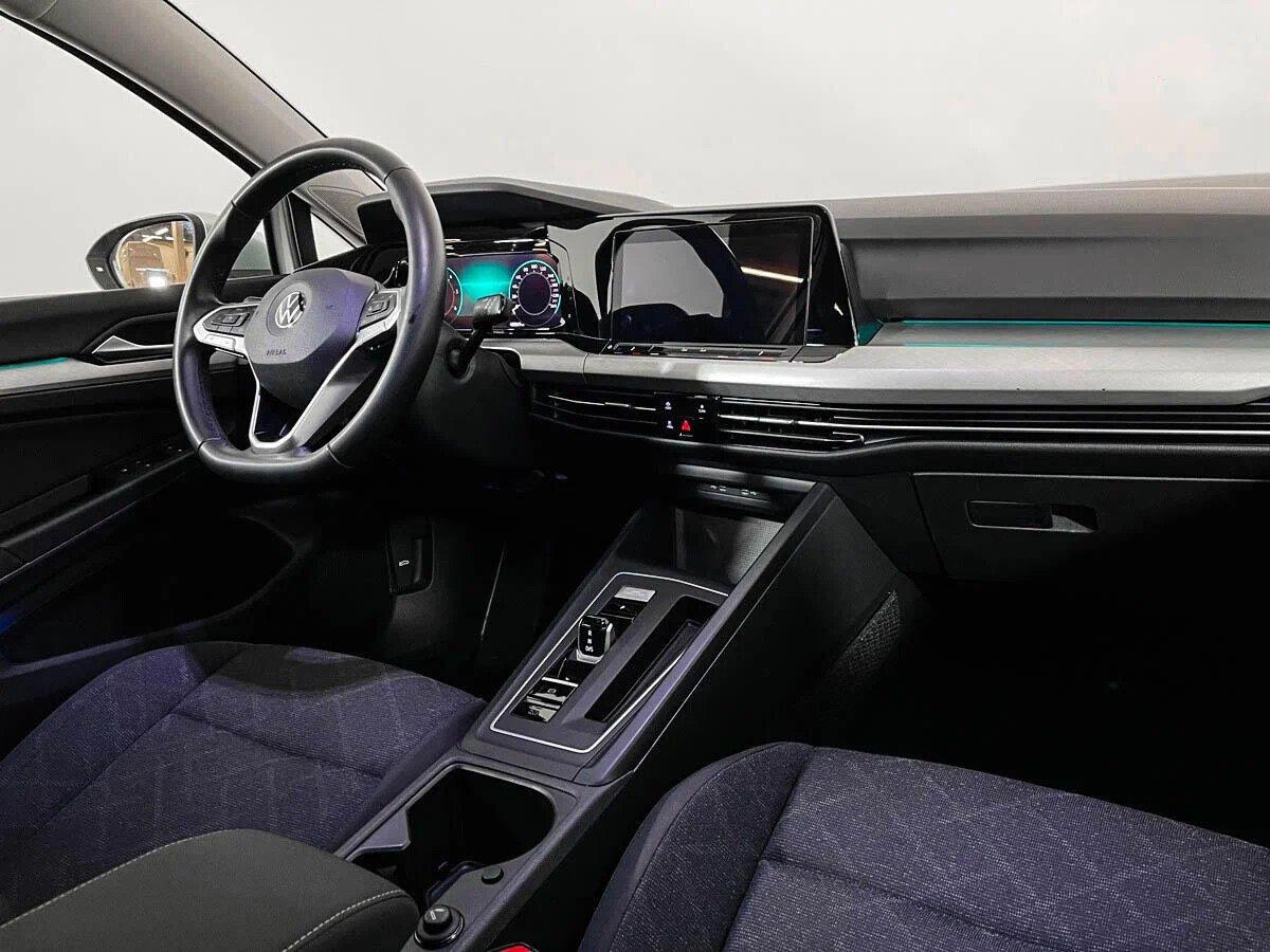 Volkswagen Golf 2020, серебряный