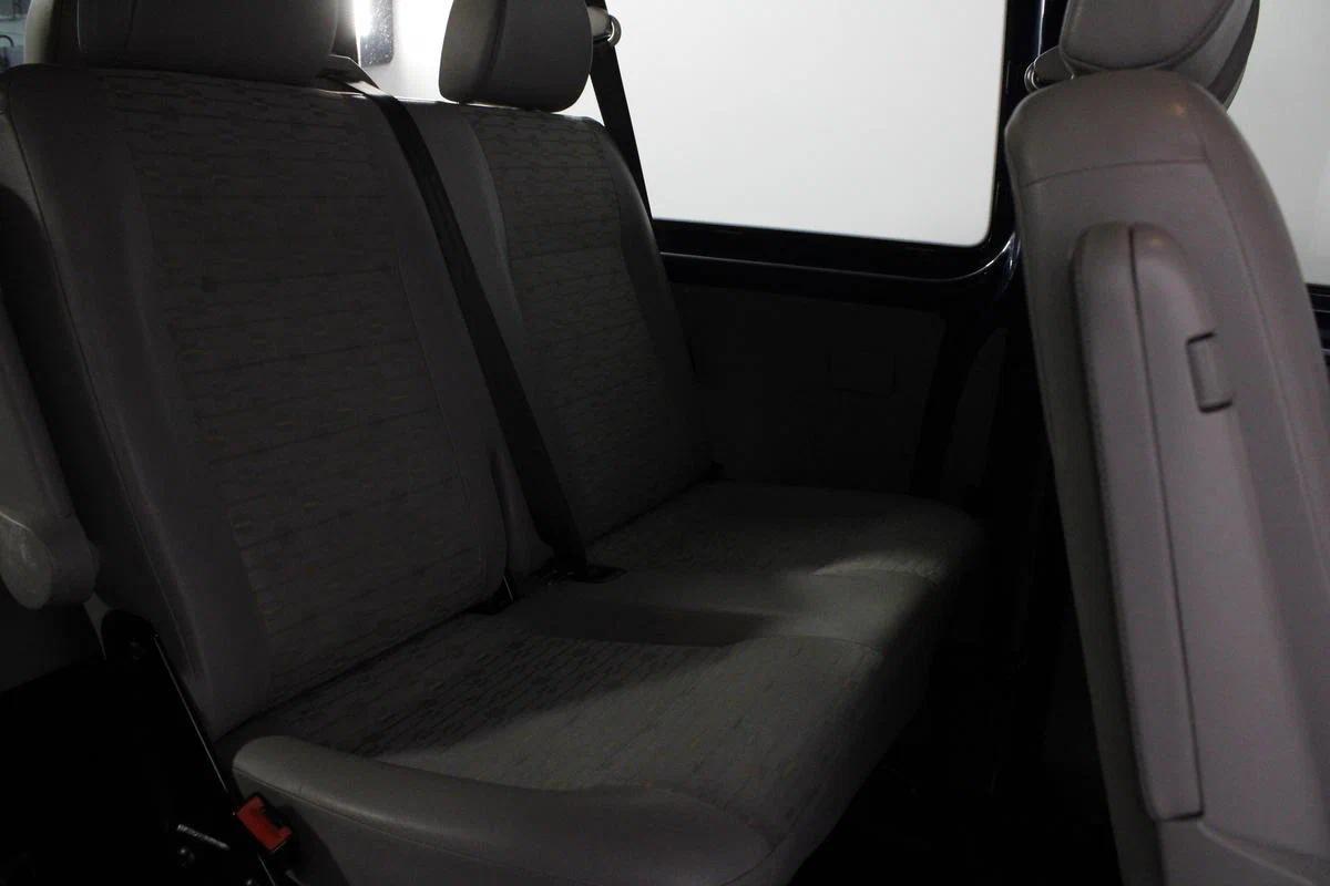 Volkswagen Transporter 2013, синий