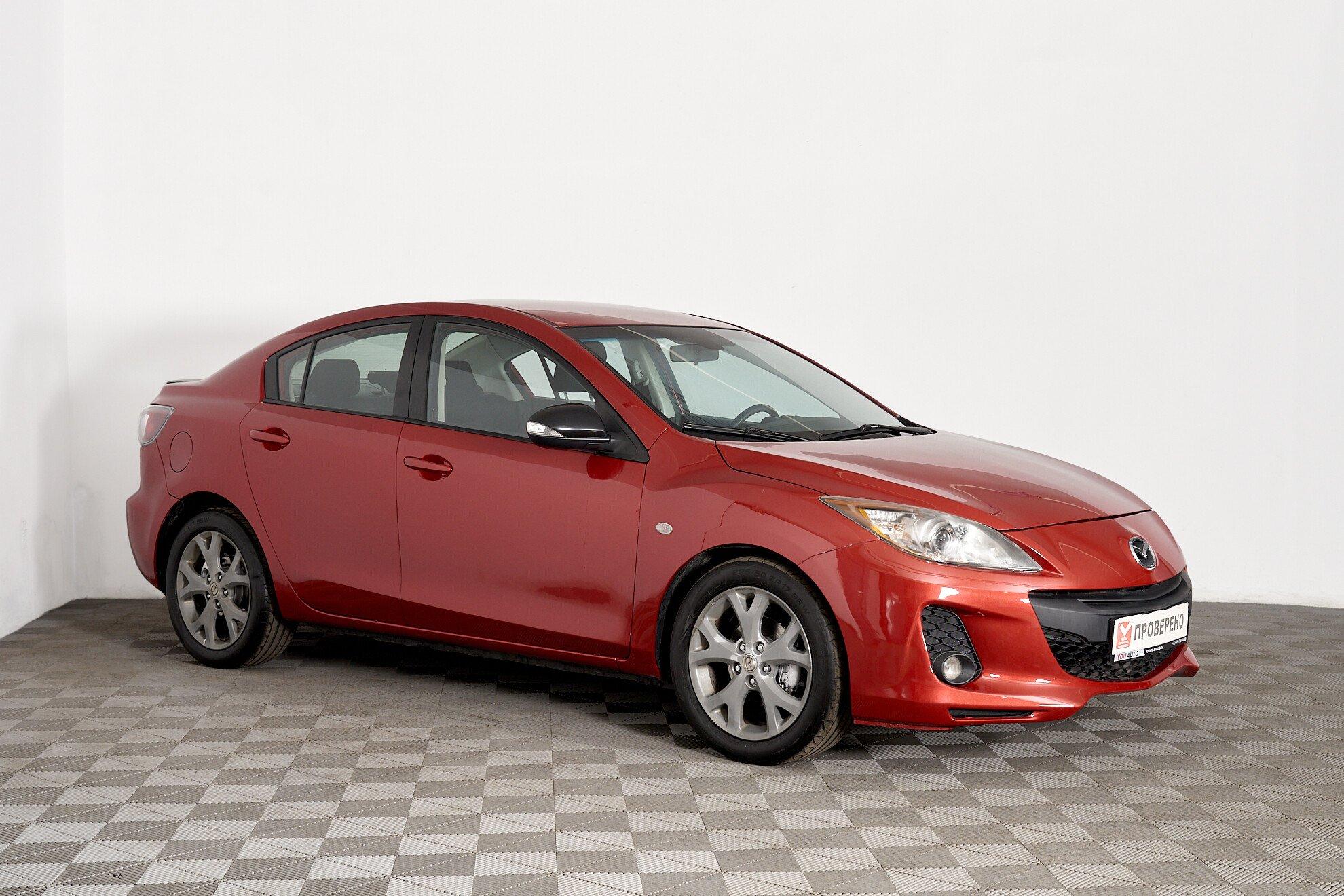 Mazda 3 2011, красный