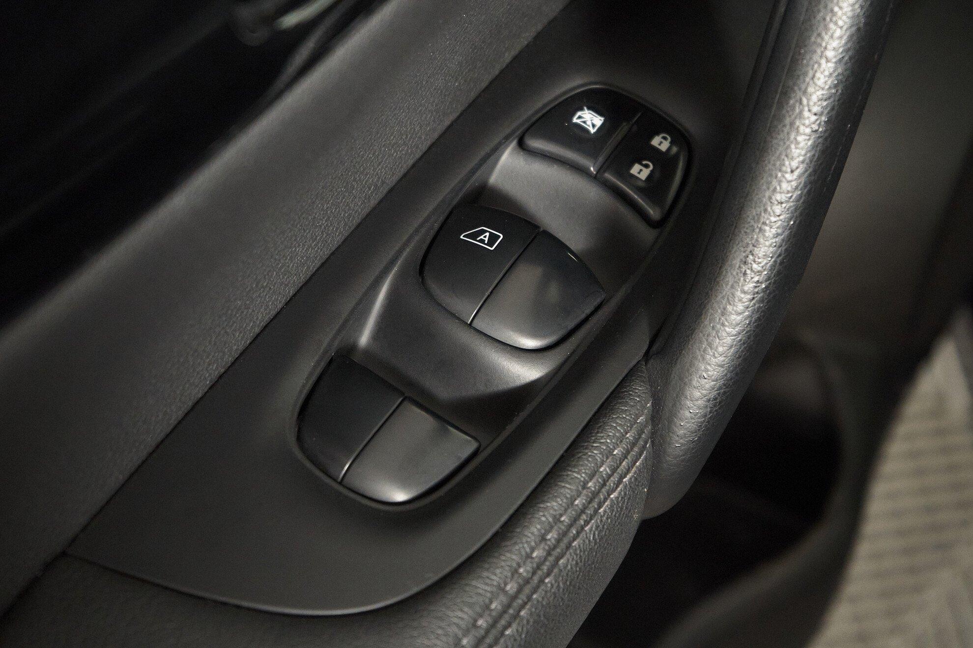 Nissan Qashqai 2018, синий