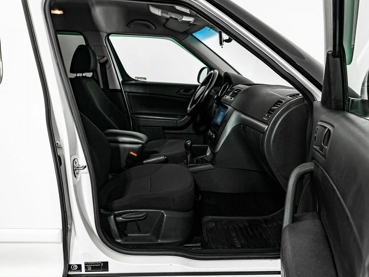 Skoda Yeti 2014, белый
