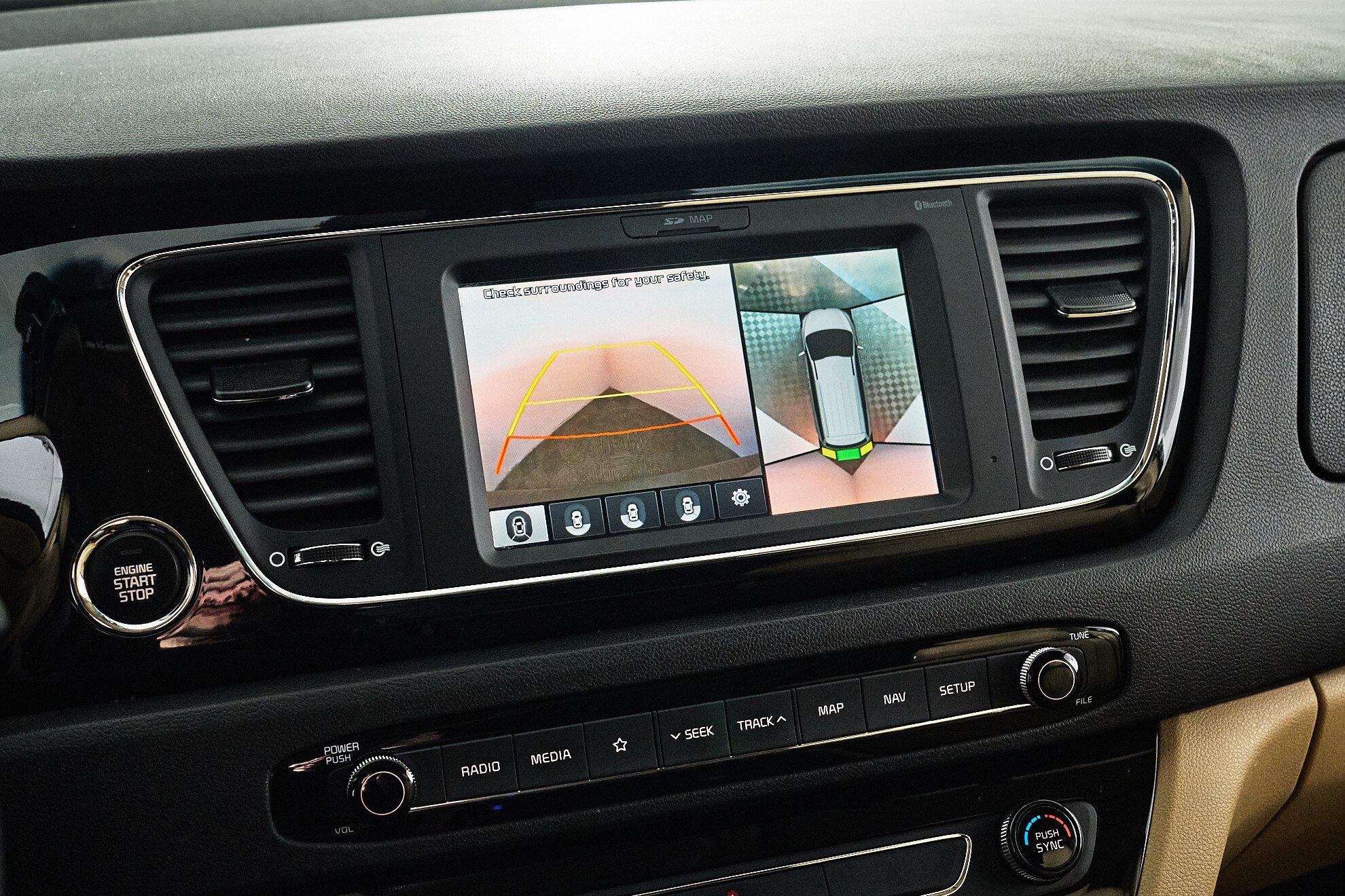 Kia Carnival 2020, черный