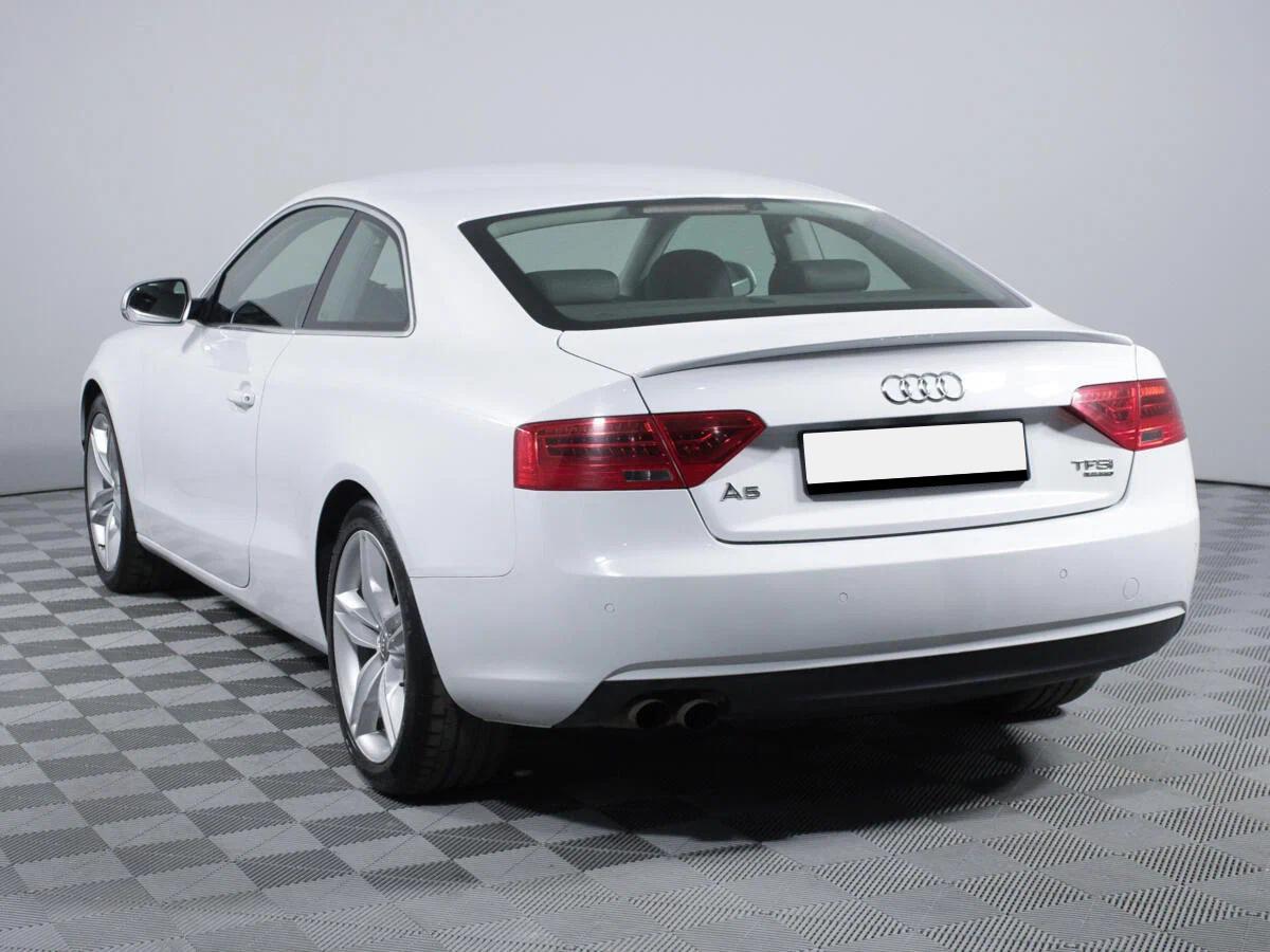Audi A5 2016, белый