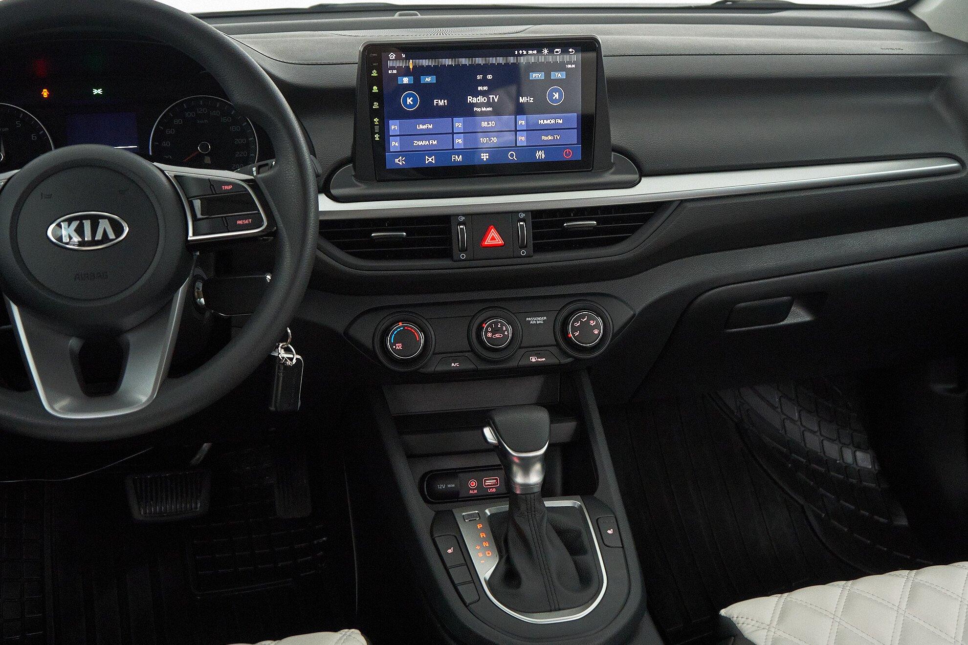 Kia Cerato 2021, белый