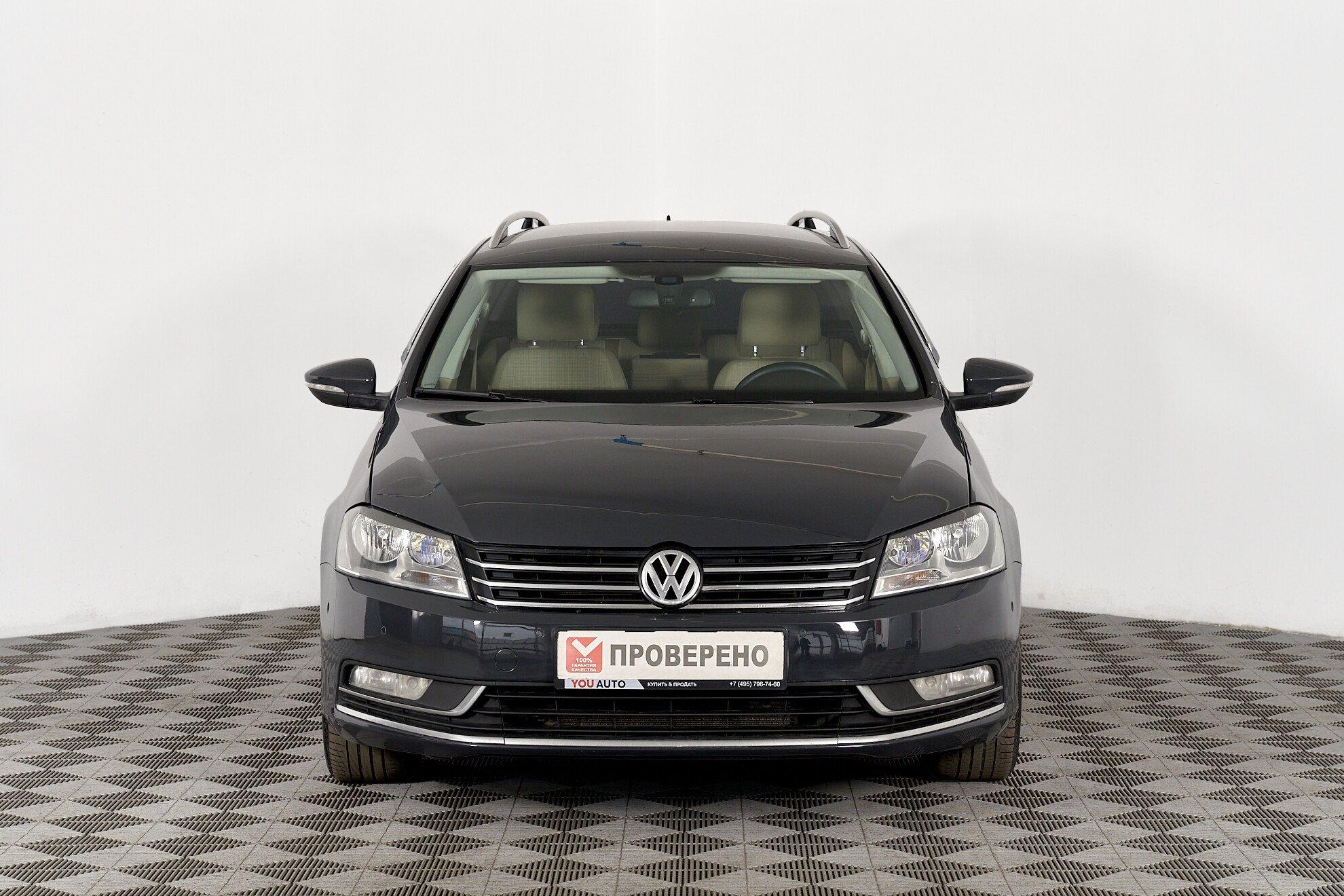 Volkswagen Passat 2012, серый