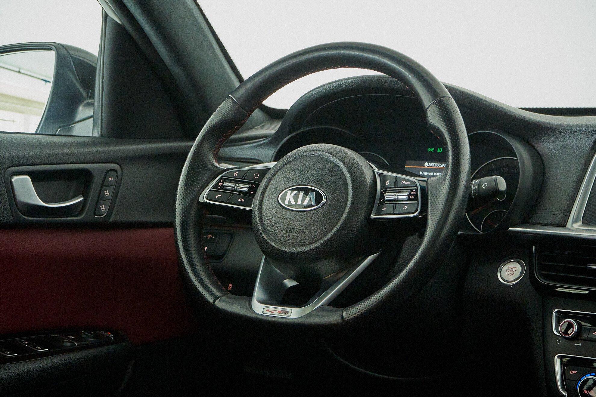 Kia Optima 2018, белый