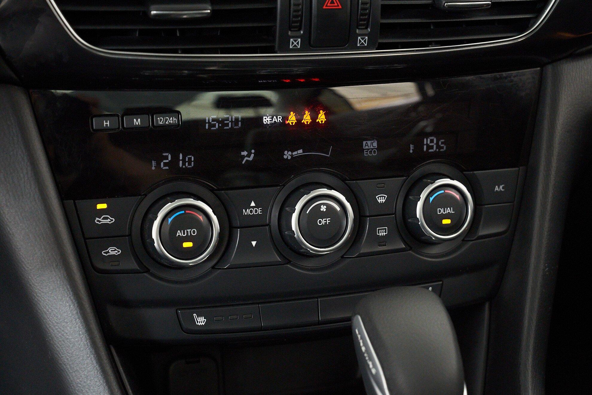 Mazda 6 2013, белый