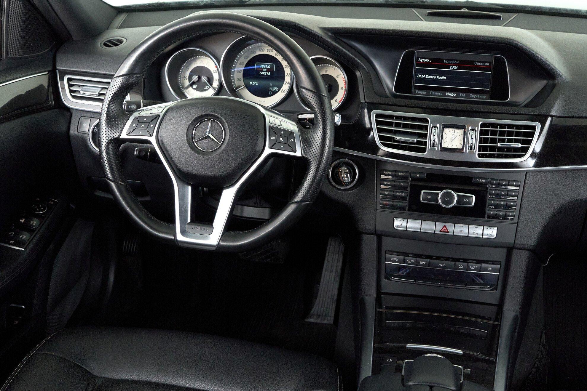 Mercedes-Benz E-Класс 2014, коричневый