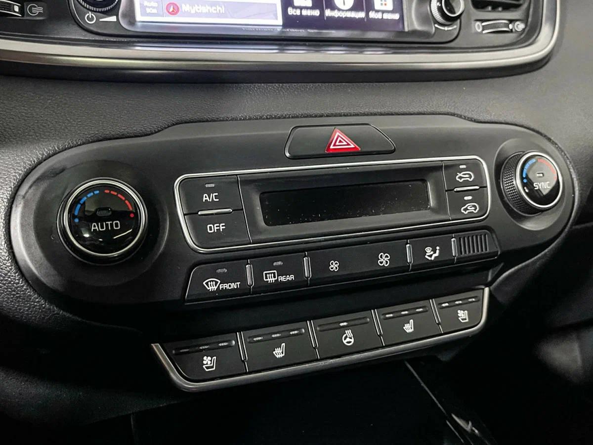 Kia Sorento 2018, белый
