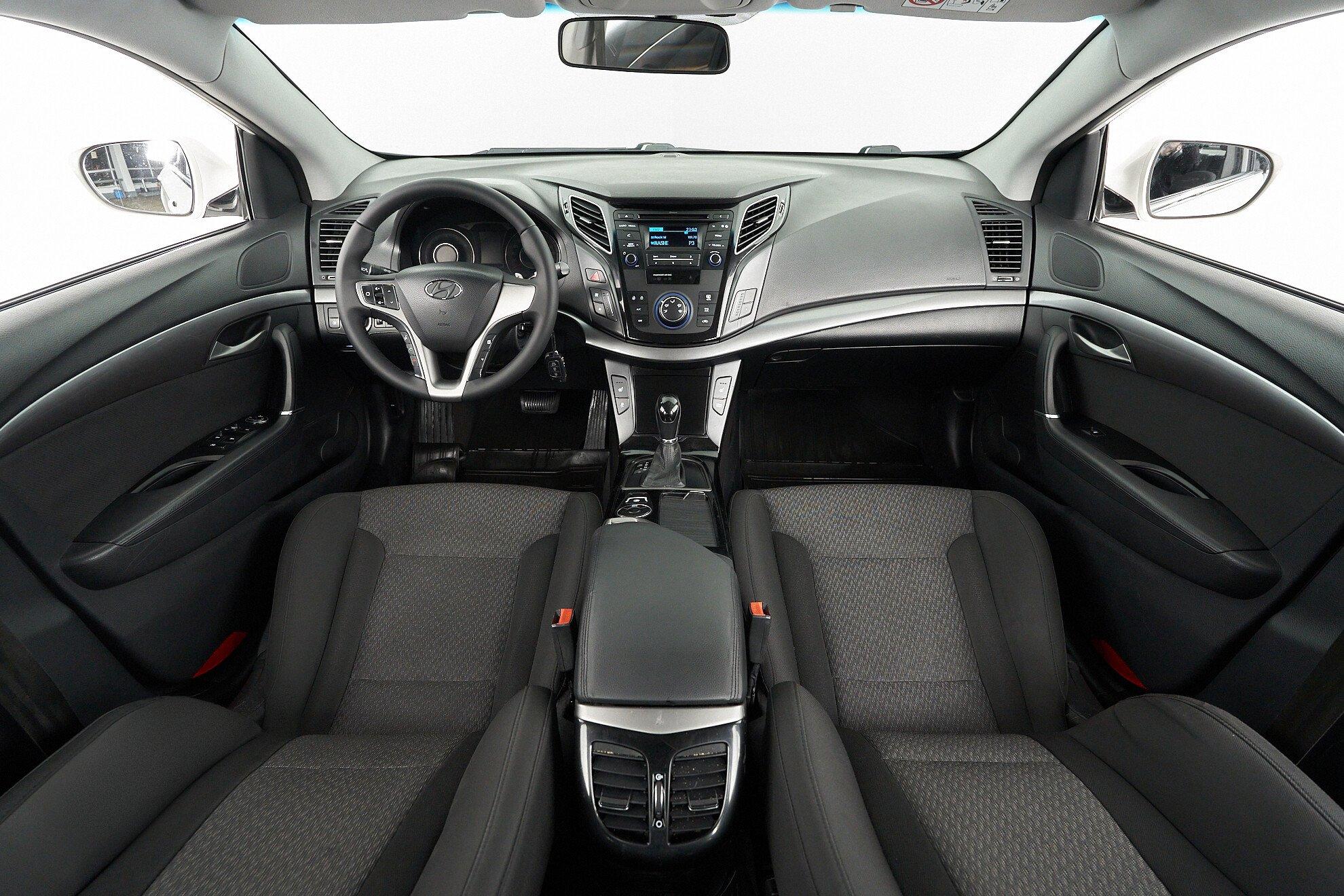 Hyundai i40 2017, белый