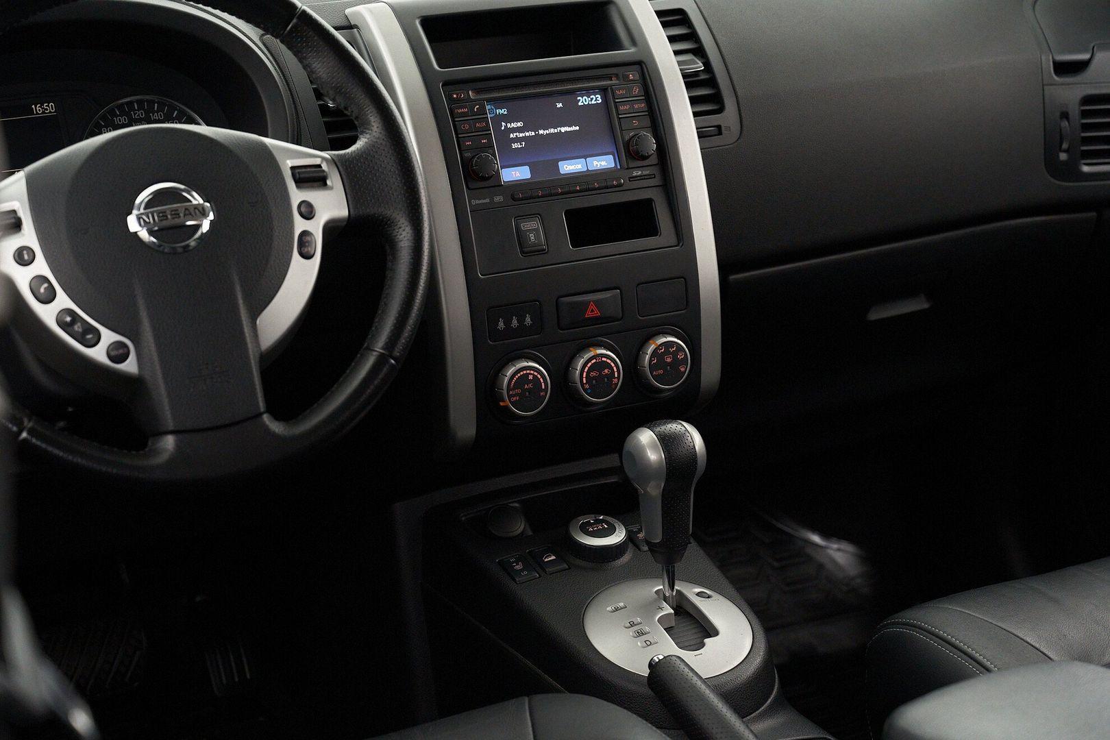 Nissan X-Trail 2013, черный