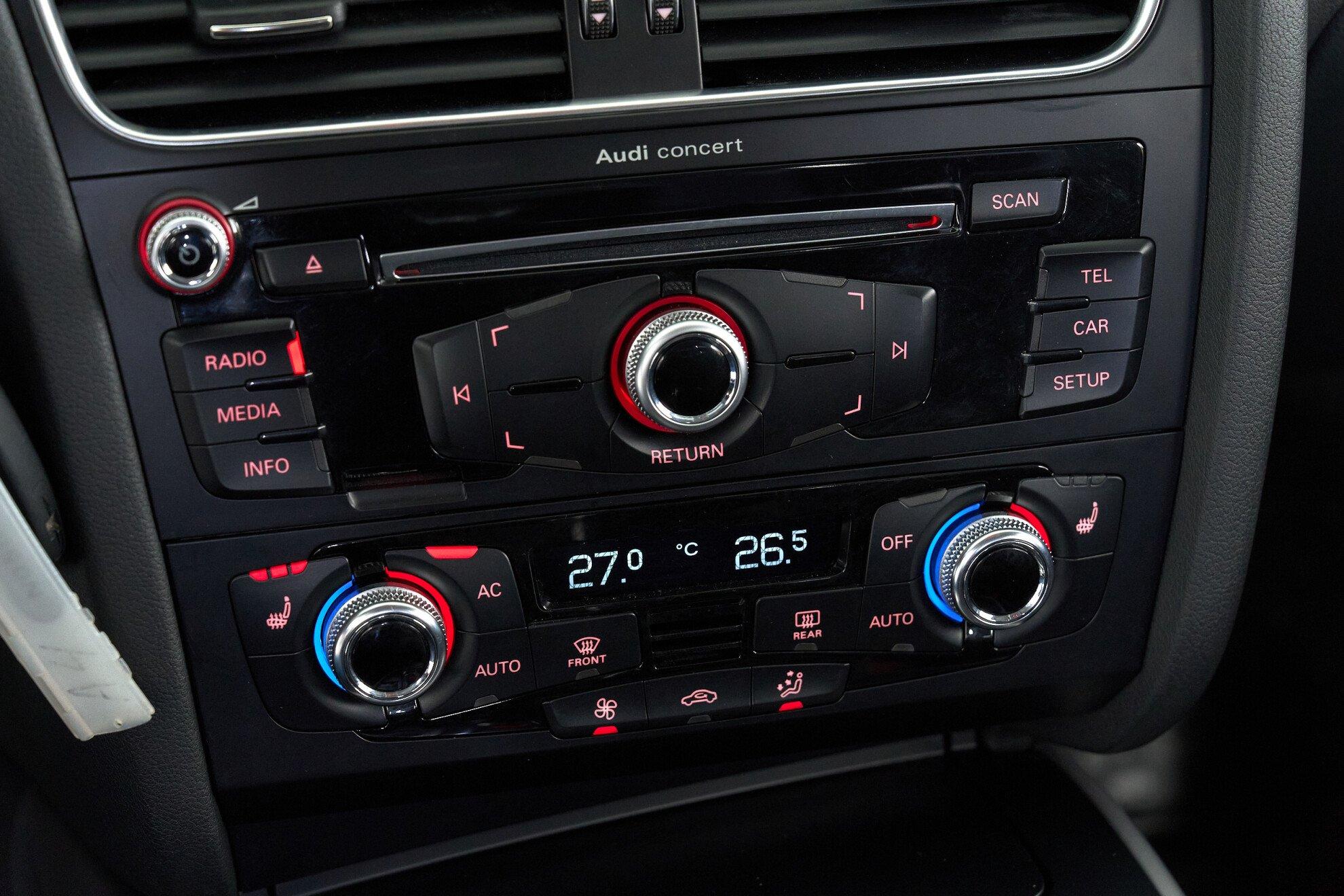 Audi A4 2012, белый
