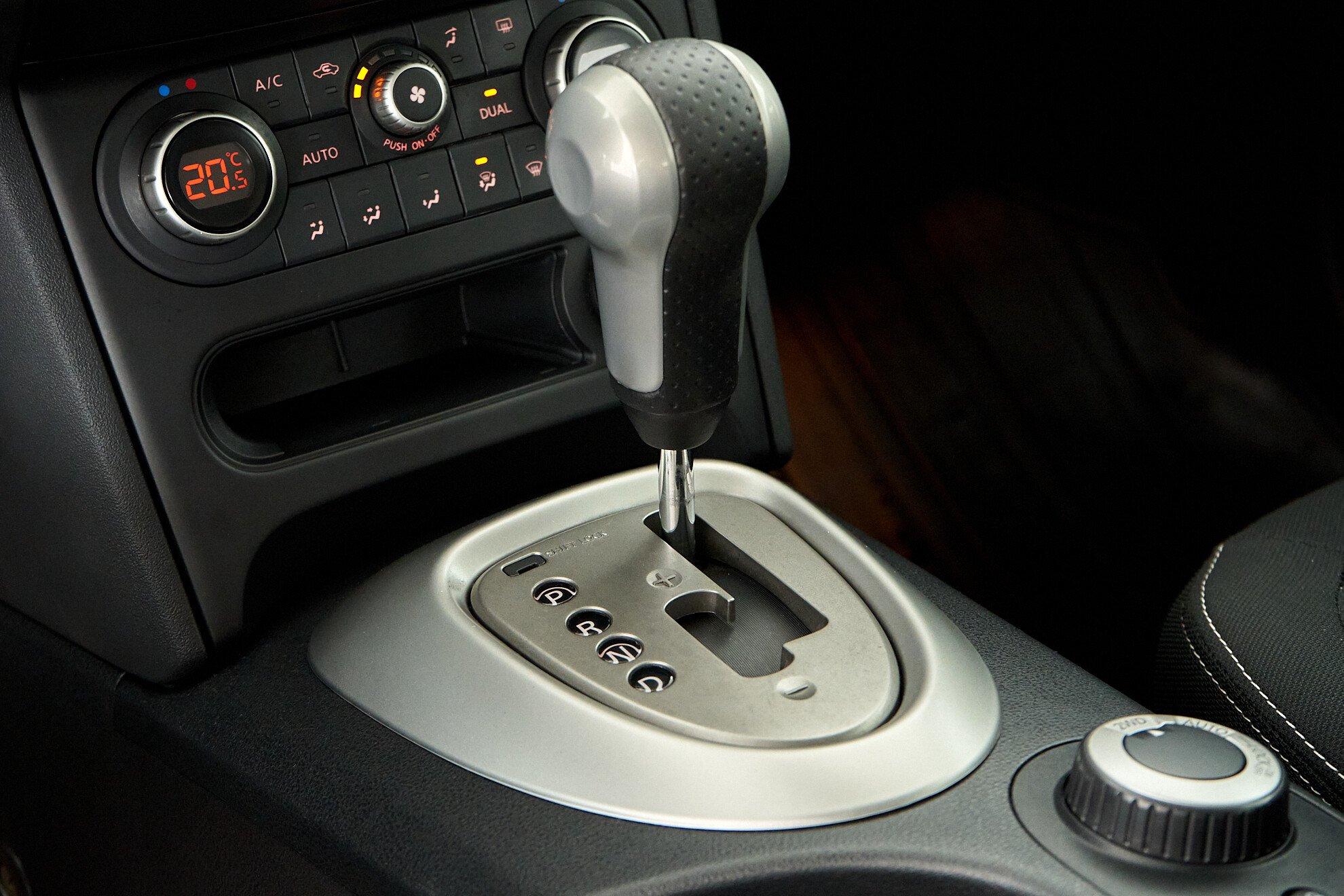 Nissan Qashqai 2013, красный