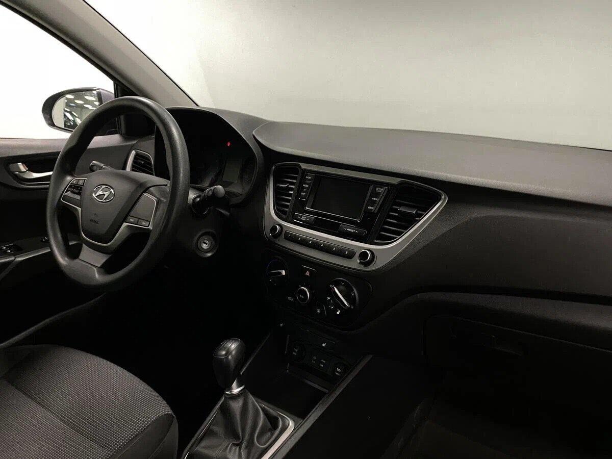 Hyundai Solaris 2020, серый