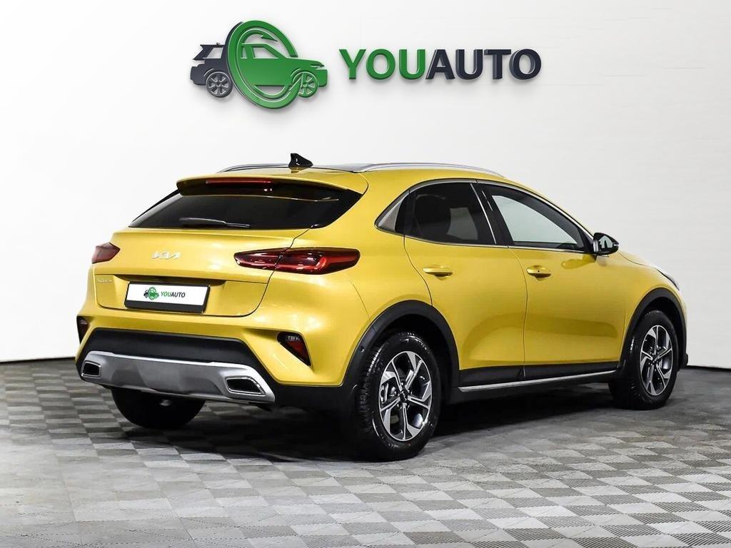Kia XCeed 2021, желтый