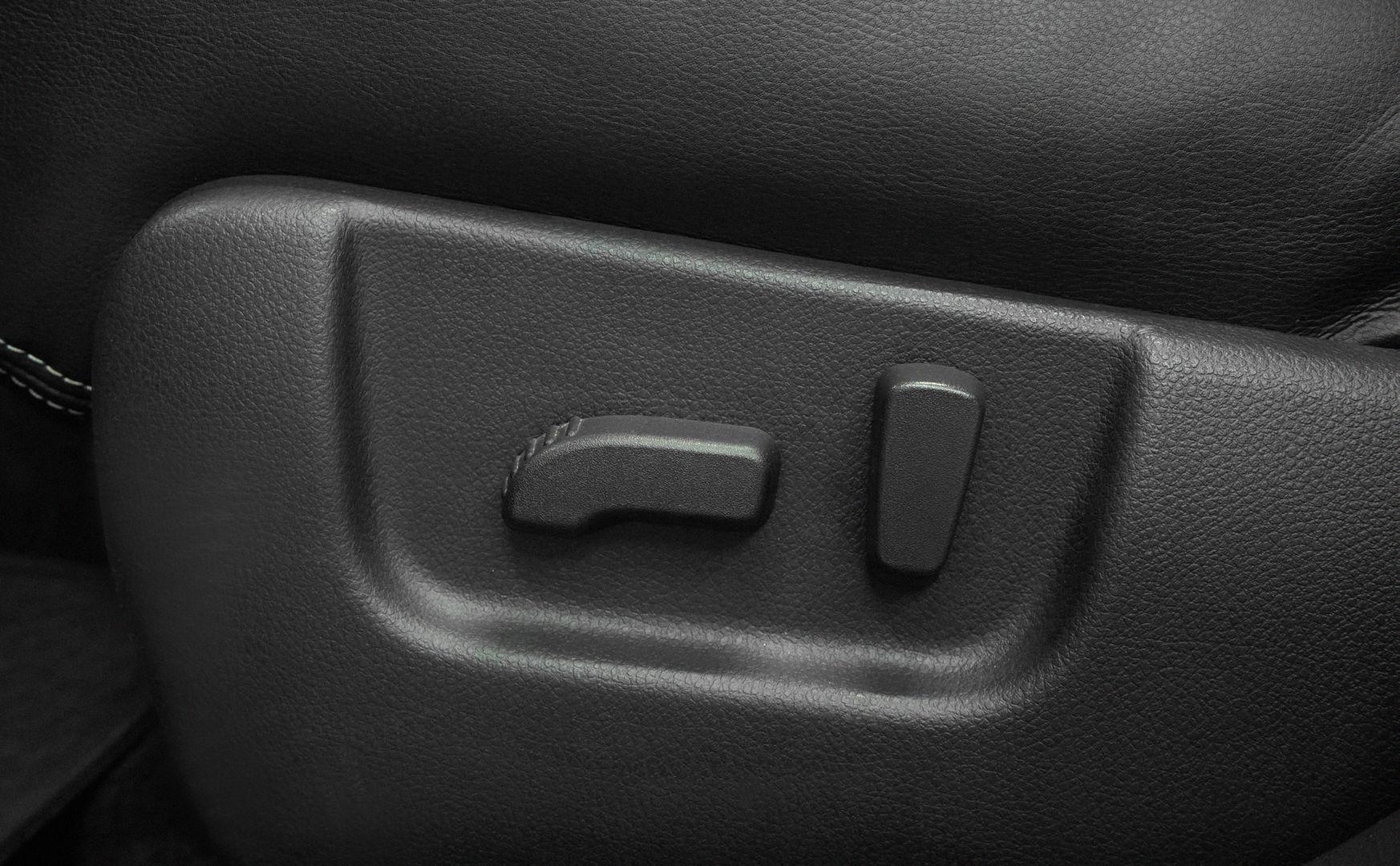 Nissan X-Trail 2010, черный