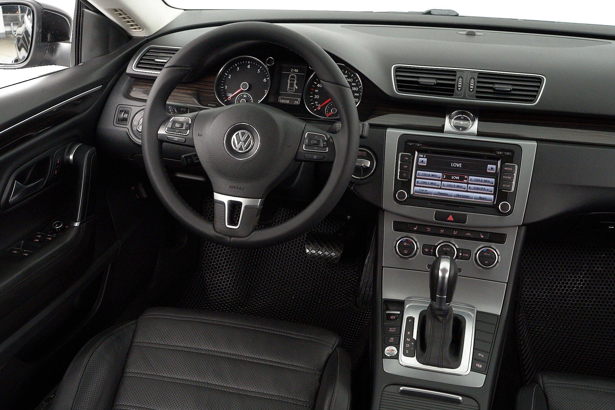 Volkswagen Passat CC 2013, черный