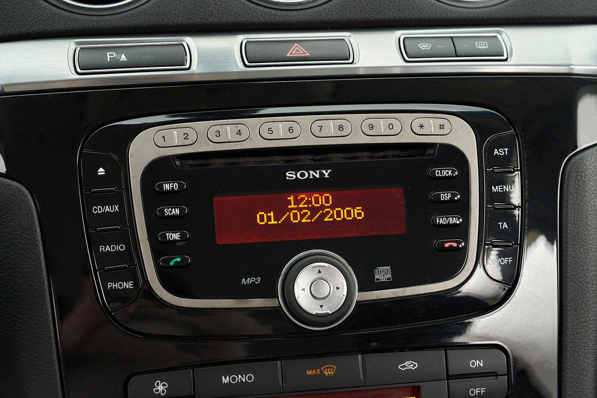 Ford S-MAX 2012, белый