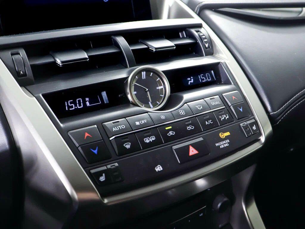 Lexus NX 2017, серый
