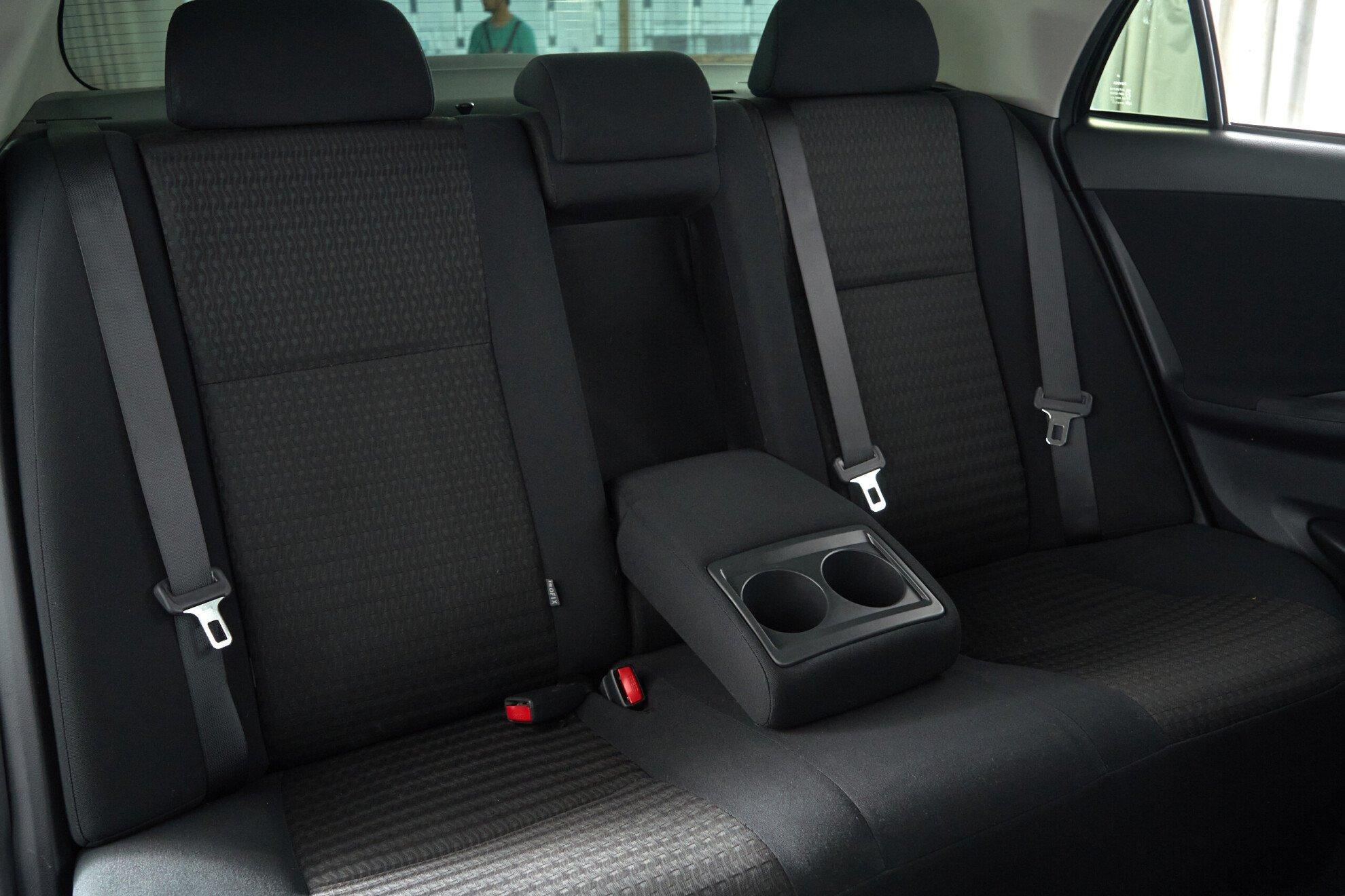 Toyota Corolla 2012, черный