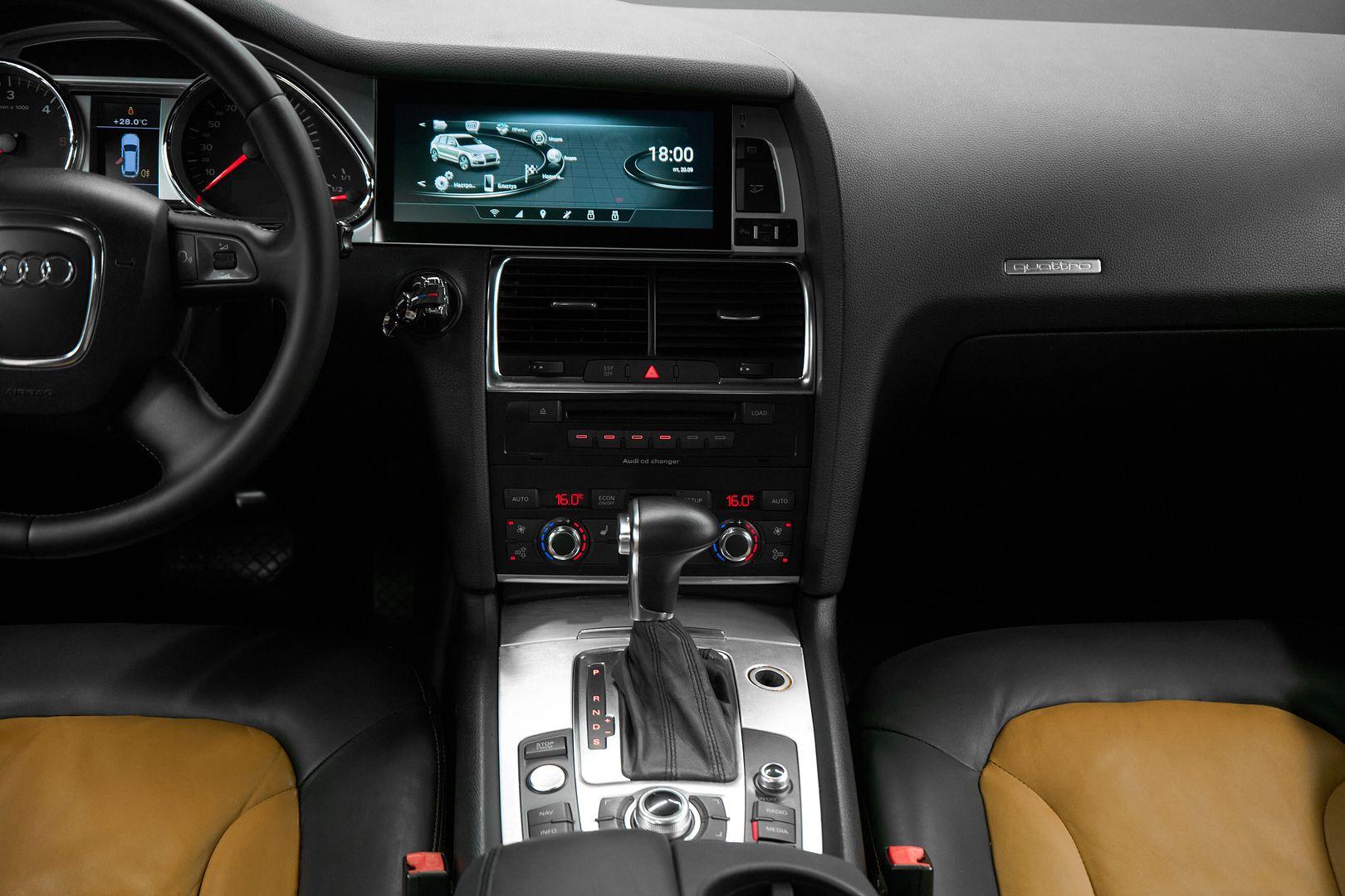 Audi Q7 2007, черный