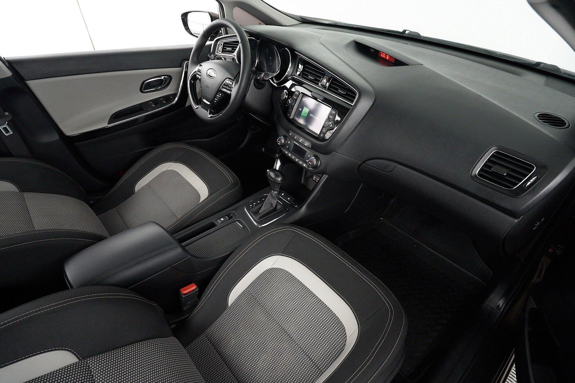 Kia Ceed 2017, коричневый