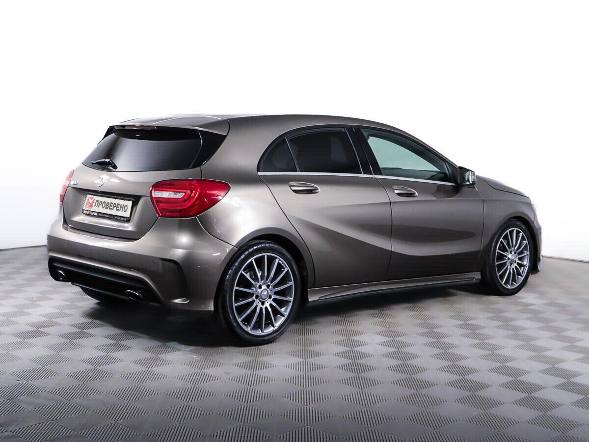 Mercedes-Benz A-Класс 2015, серебряный