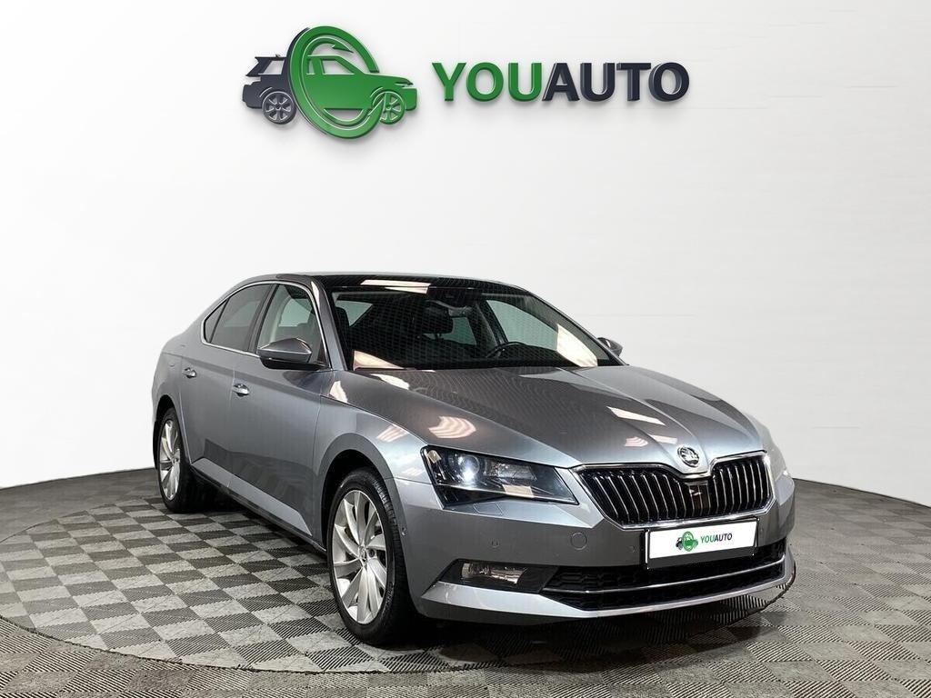 Skoda Superb 2019, серебряный