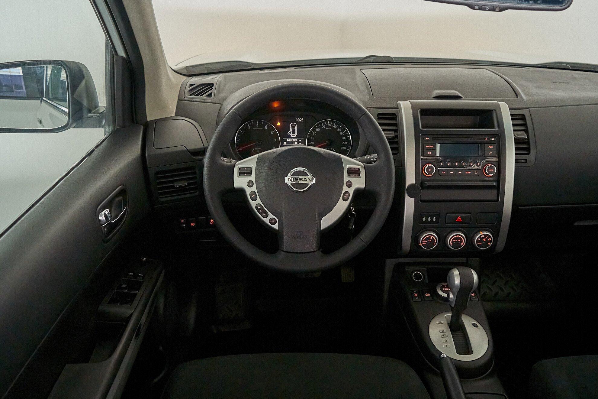 Nissan X-Trail 2013, белый