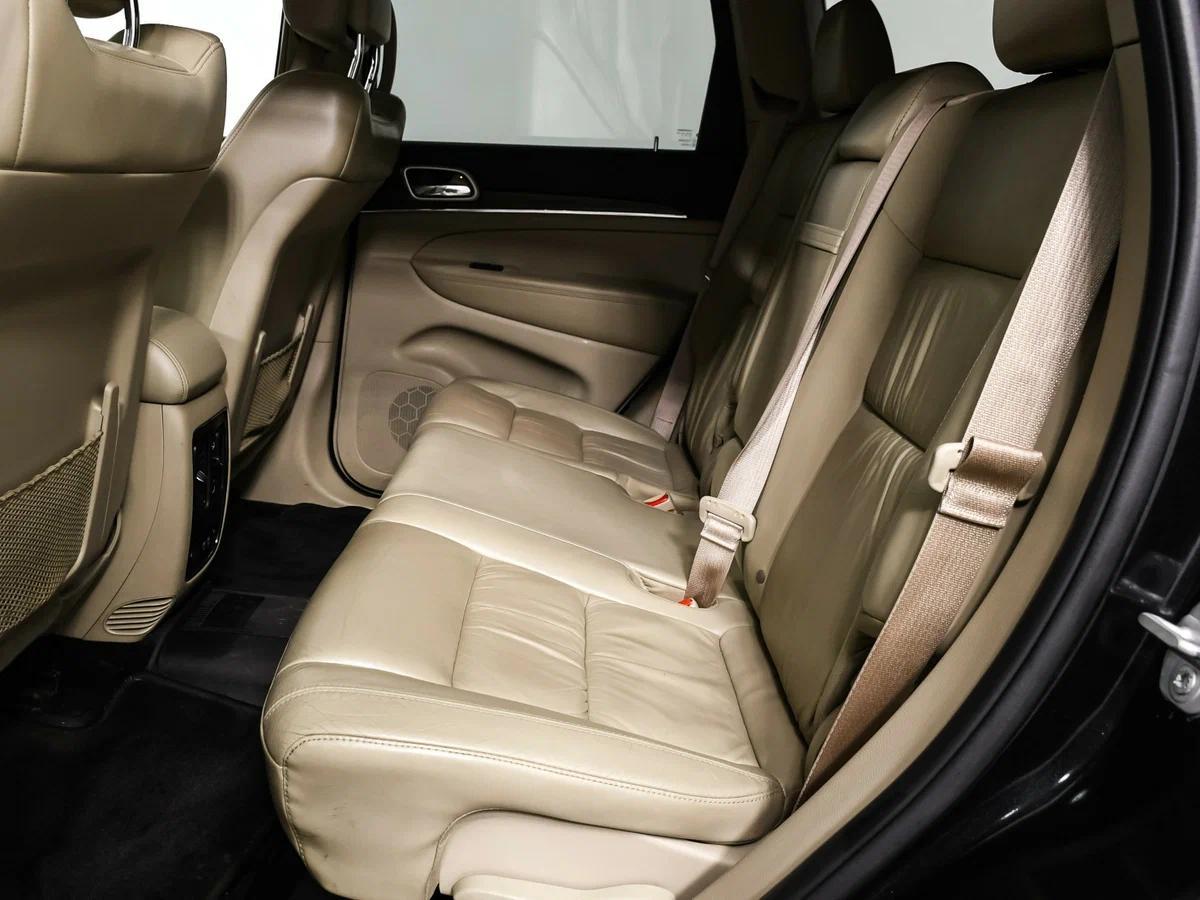 Jeep Grand Cherokee 2016, черный