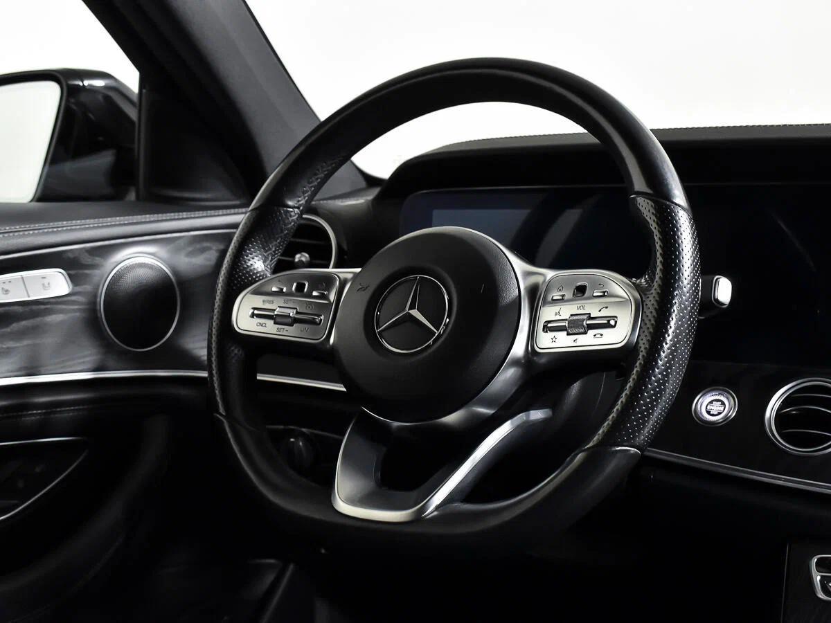 Mercedes-Benz E-Класс 2016, черный