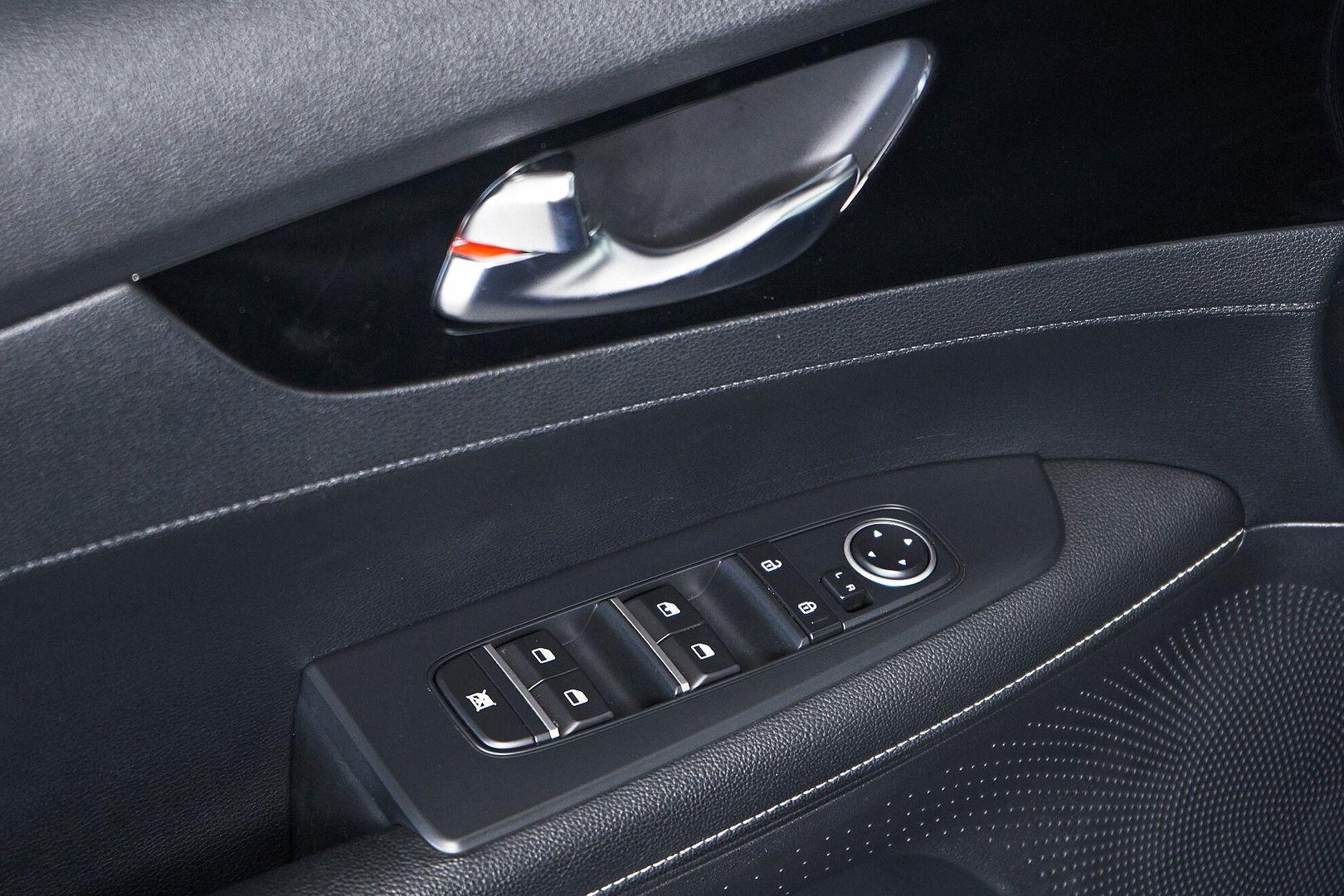 Kia Cerato 2018, черный