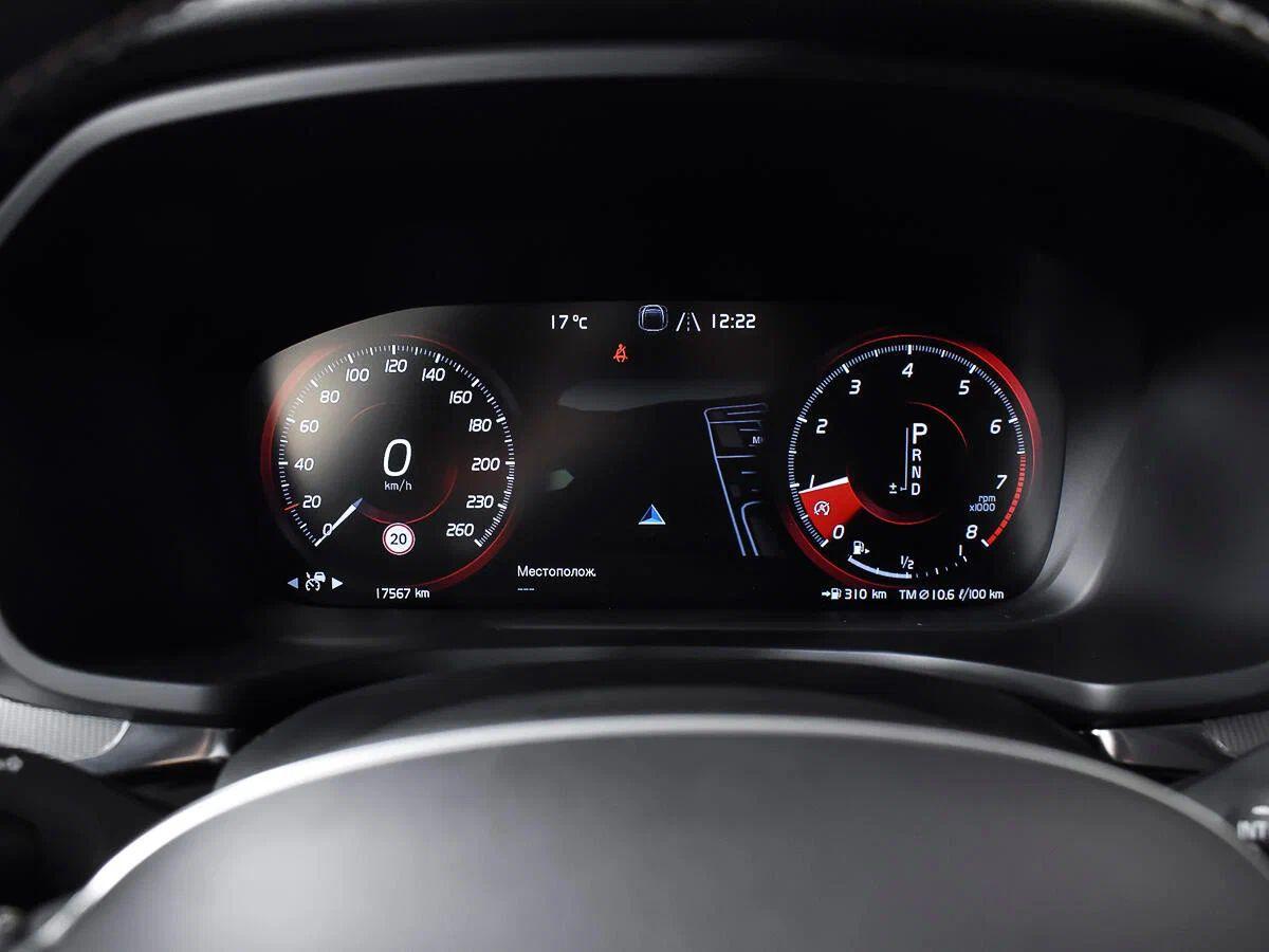 Volvo S60 2022, белый