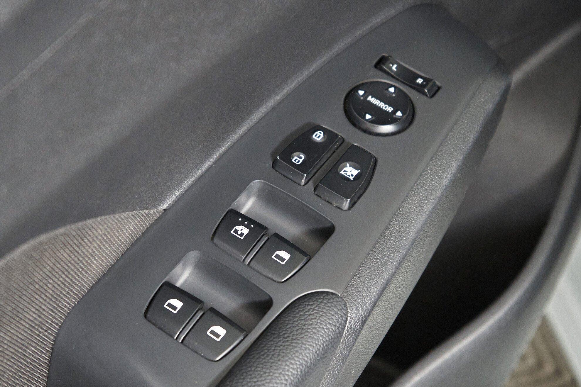 Hyundai Solaris 2019, белый