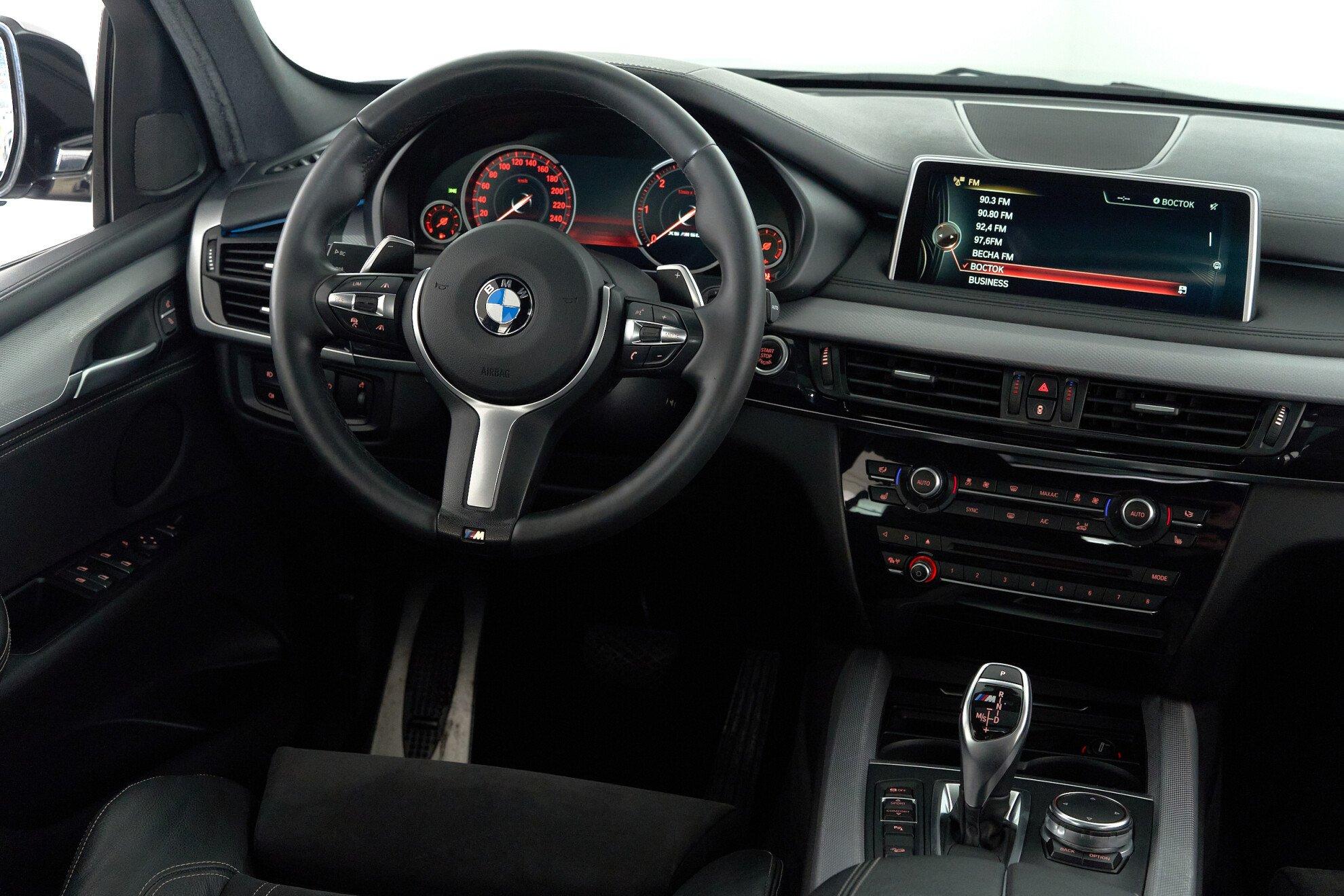 BMW X5 2018, черный