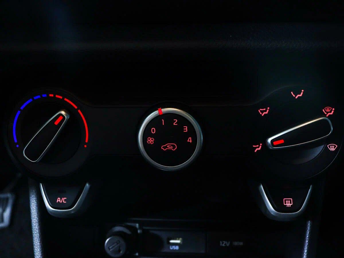 Kia Picanto 2023, белый